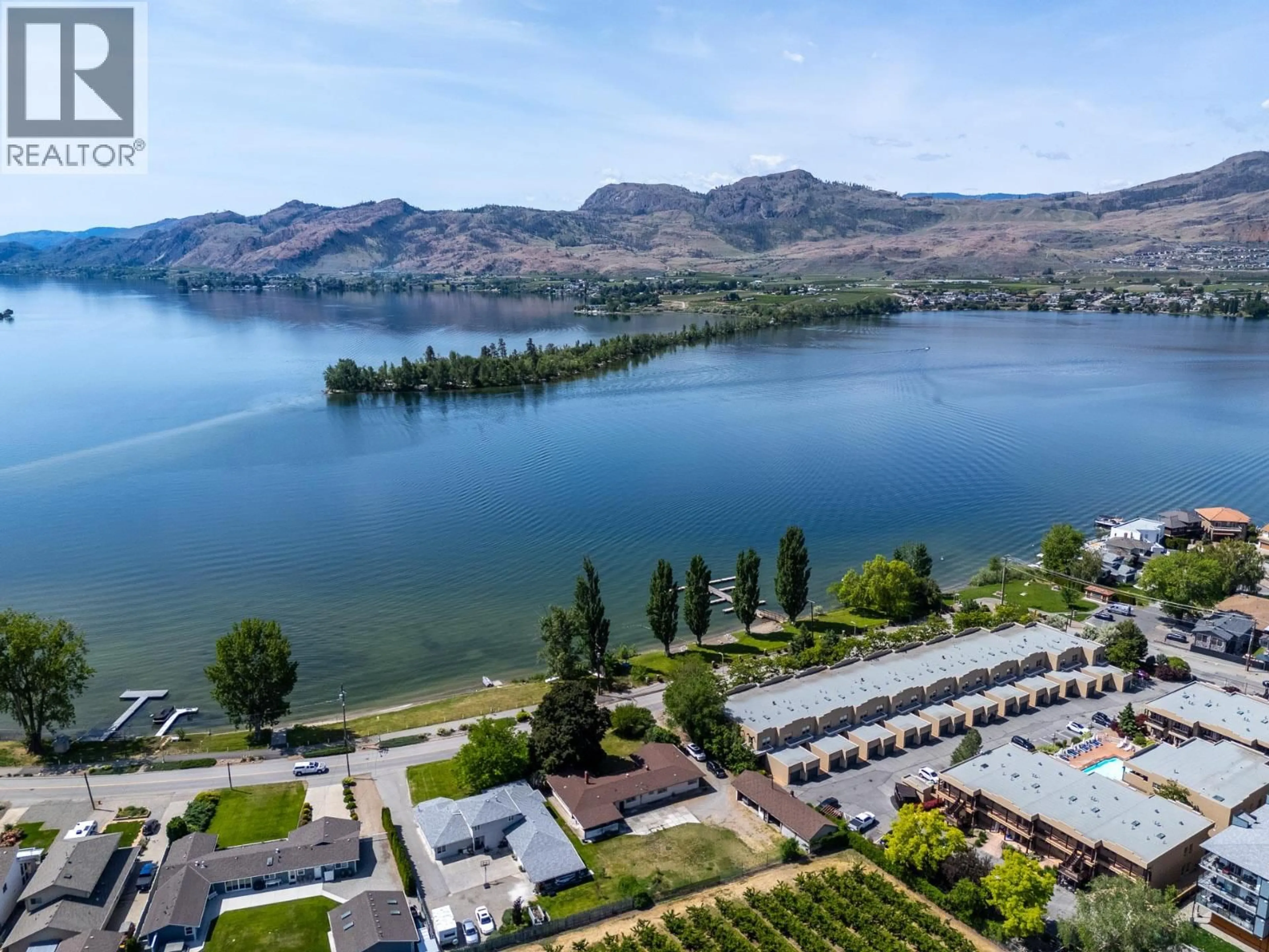 A pic from outside/outdoor area/front of a property/back of a property/a pic from drone, water/lake/river/ocean view for 5231 LAKESHORE DRIVE, Osoyoos British Columbia V0H1V6
