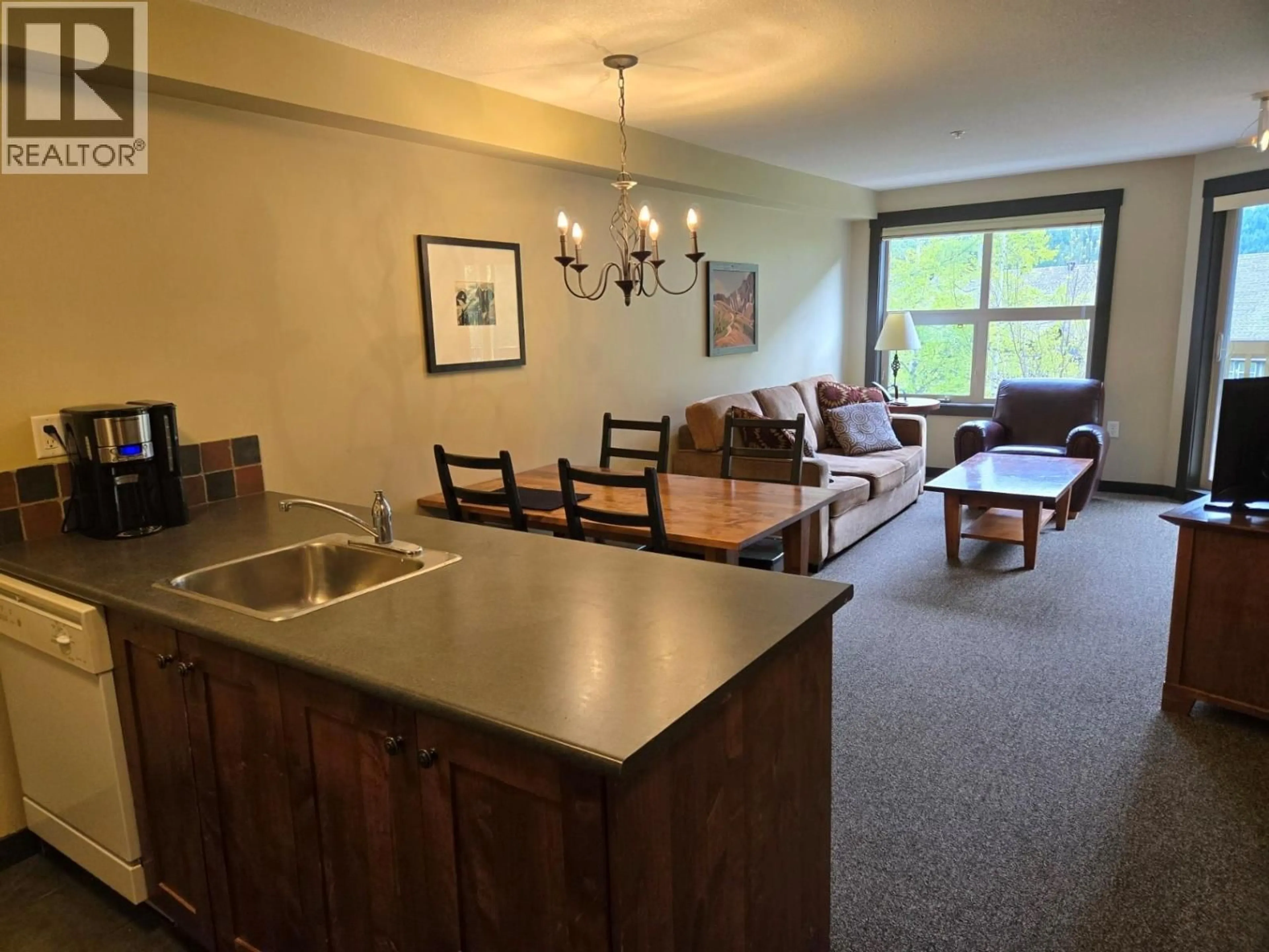 Unknown for 305 - 2070 SUMMIT DRIVE, Panorama British Columbia V0A1T0