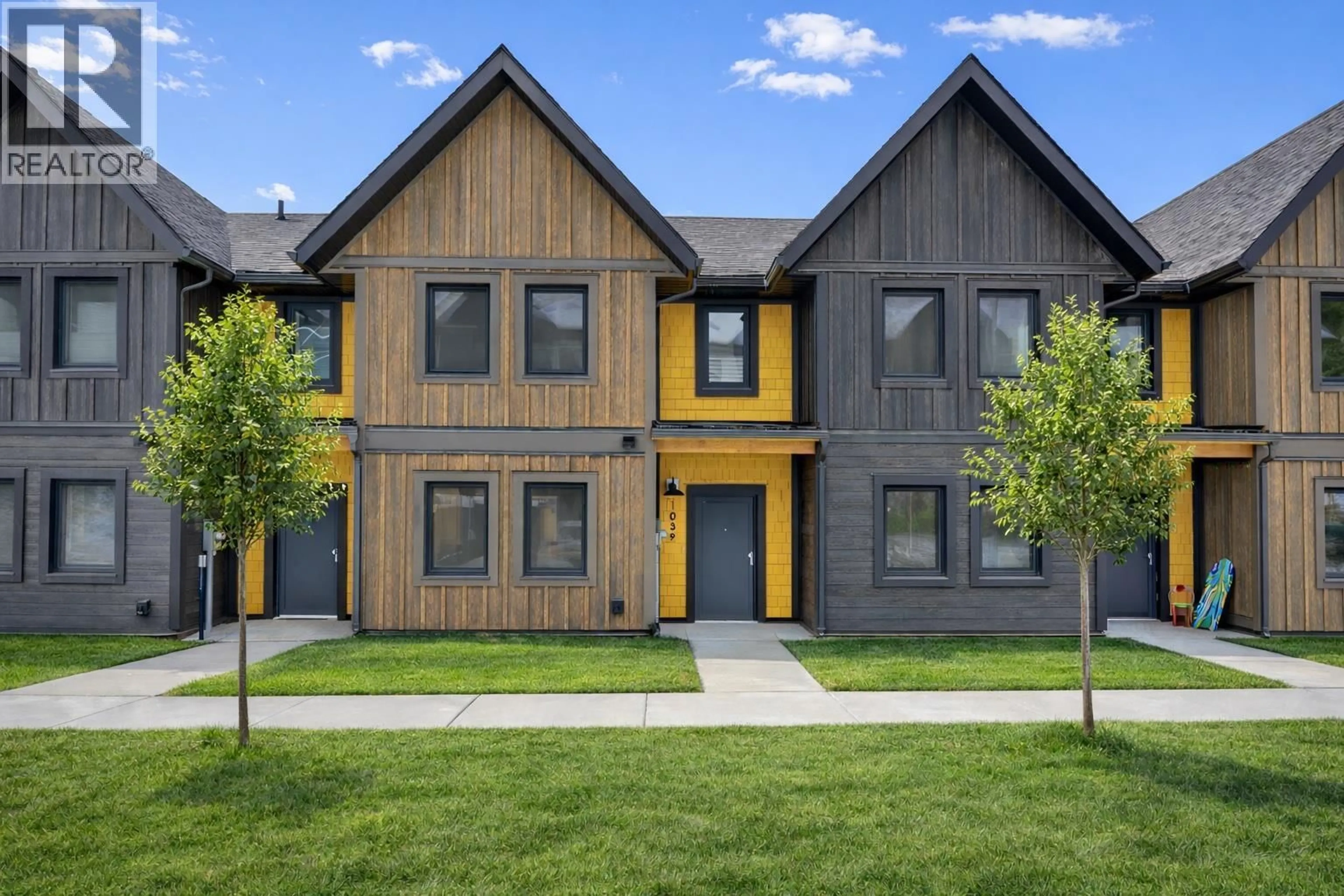 Home with brick exterior material, street for 1039 KEYSTONE CRESCENT, Revelstoke British Columbia V0E2S3