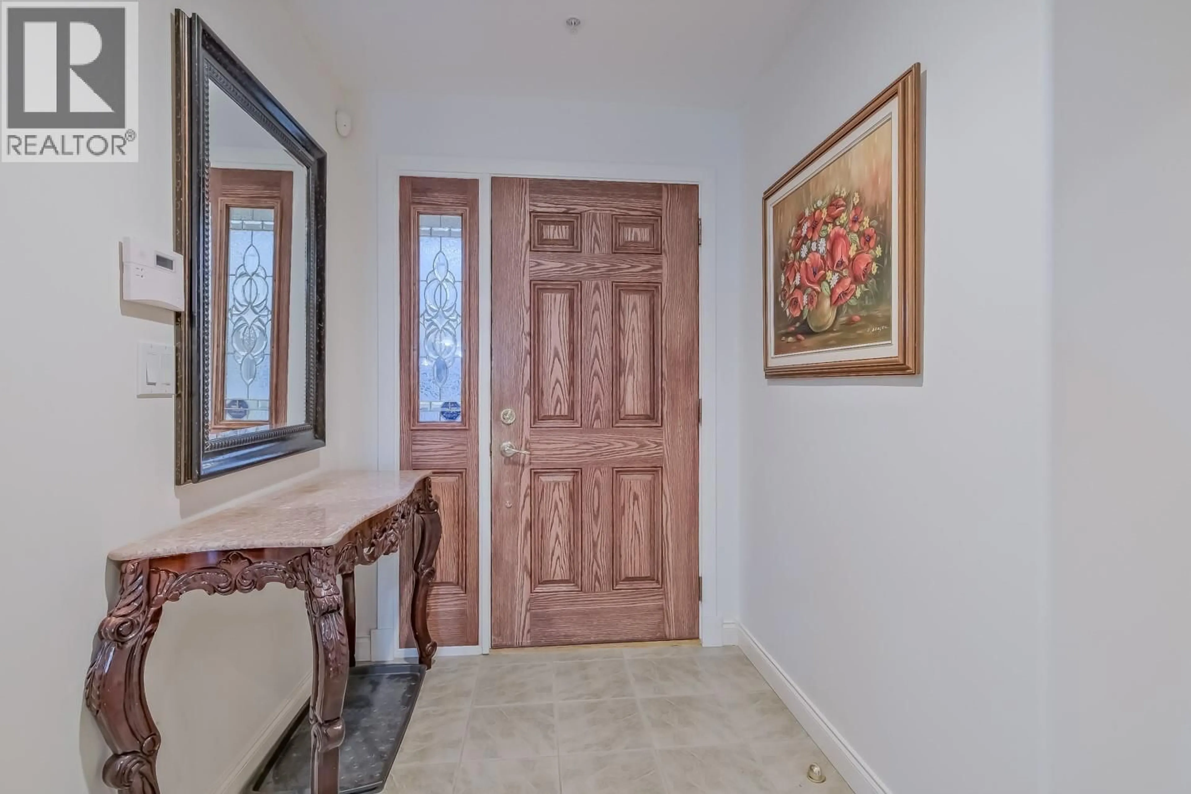 Indoor foyer for 408 - 250 MARINA WAY, Penticton British Columbia V2A1H4