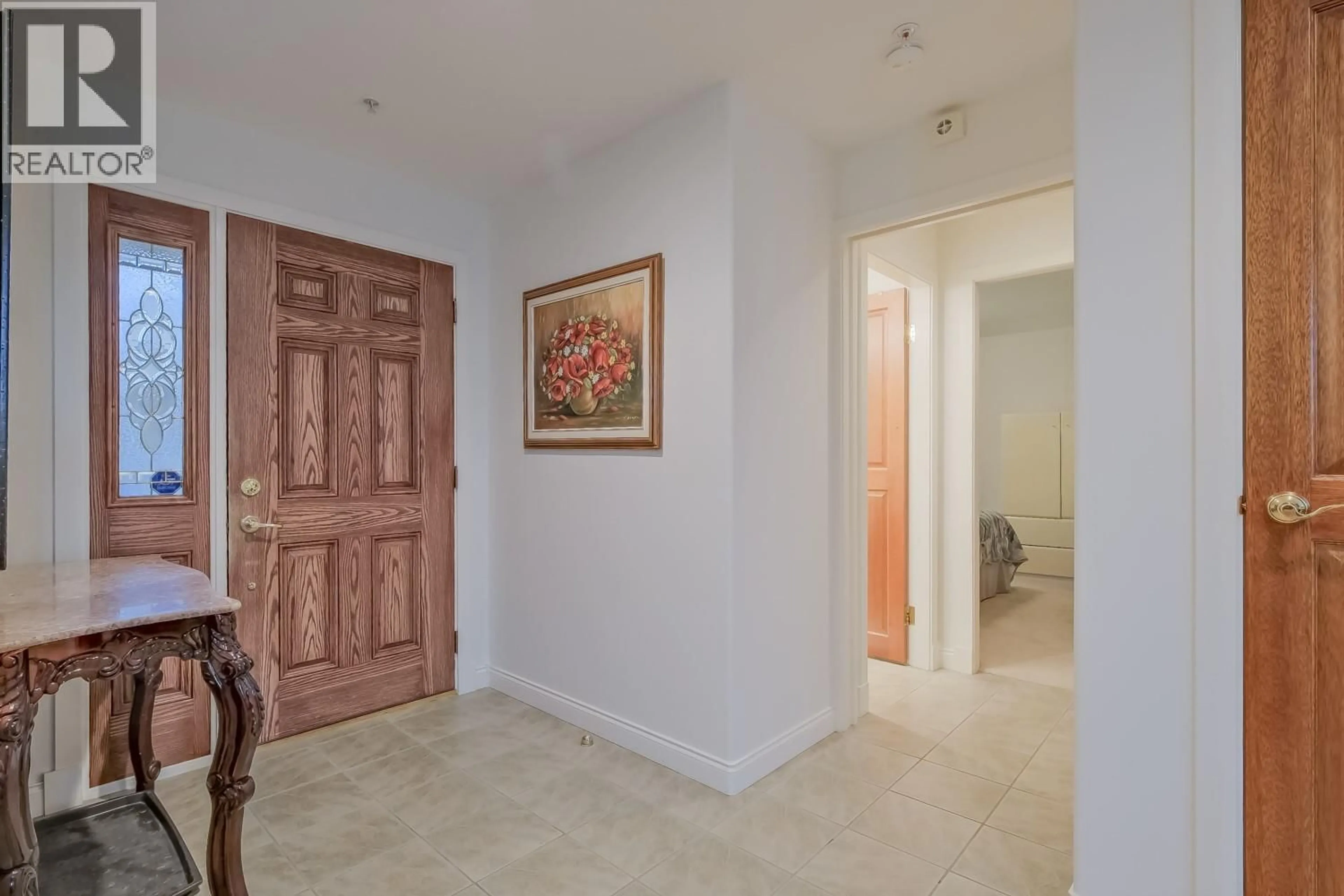 Indoor foyer for 408 - 250 MARINA WAY, Penticton British Columbia V2A1H4