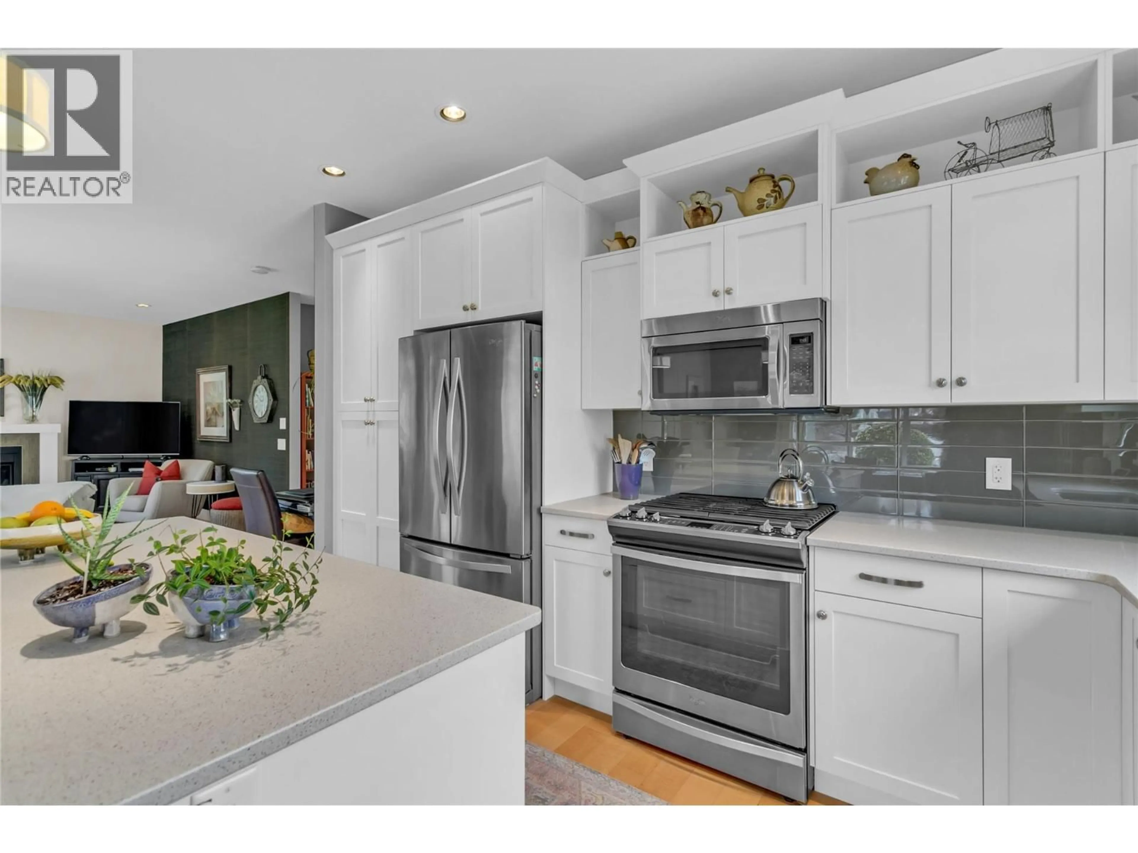 Open concept kitchen, ceramic/tile floor for 13076 PORTER DRIVE, Lake Country British Columbia V4V2S4