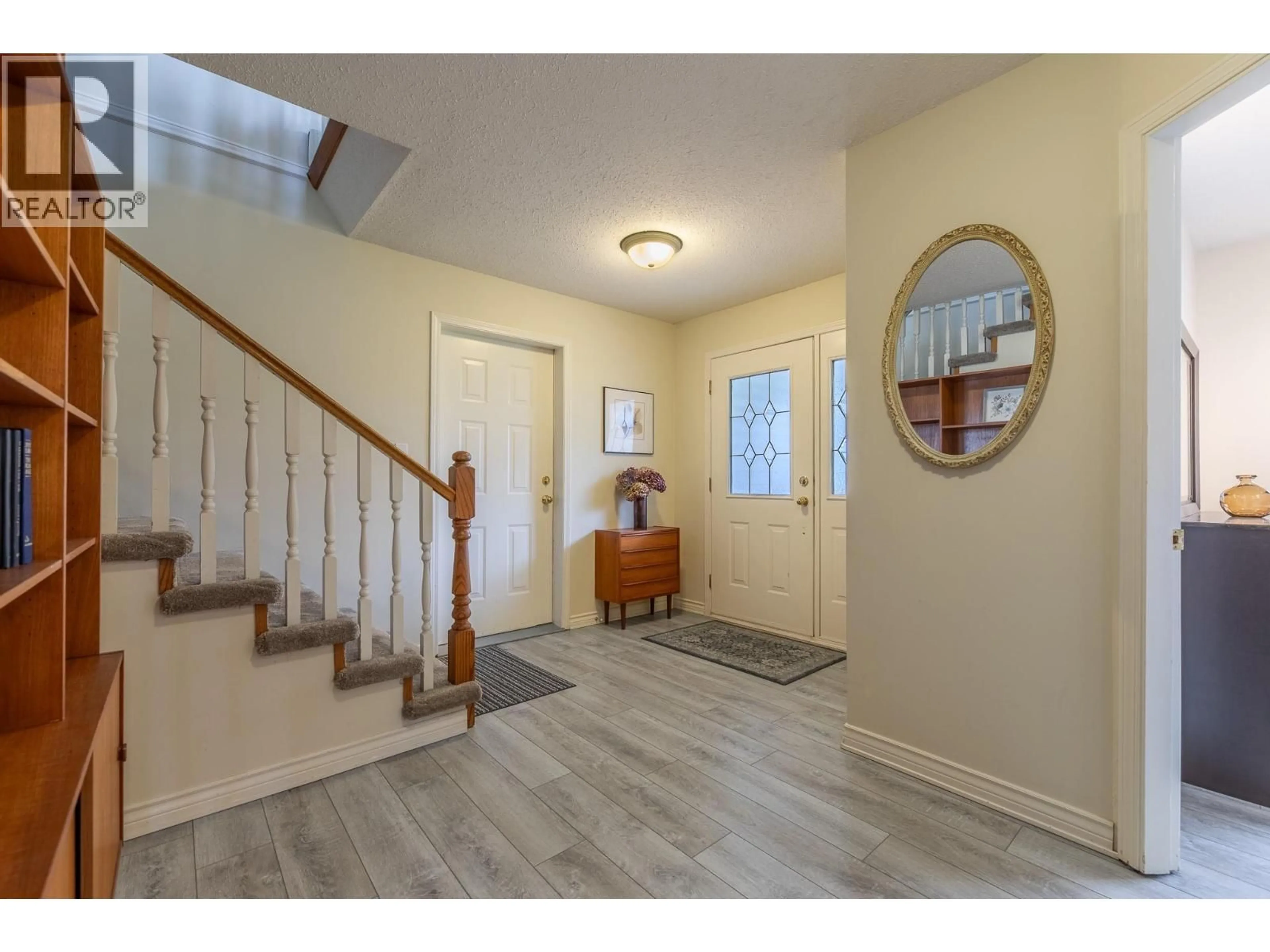 Indoor entryway for 1500 HARDING STREET, Summerland British Columbia V0H1Z9