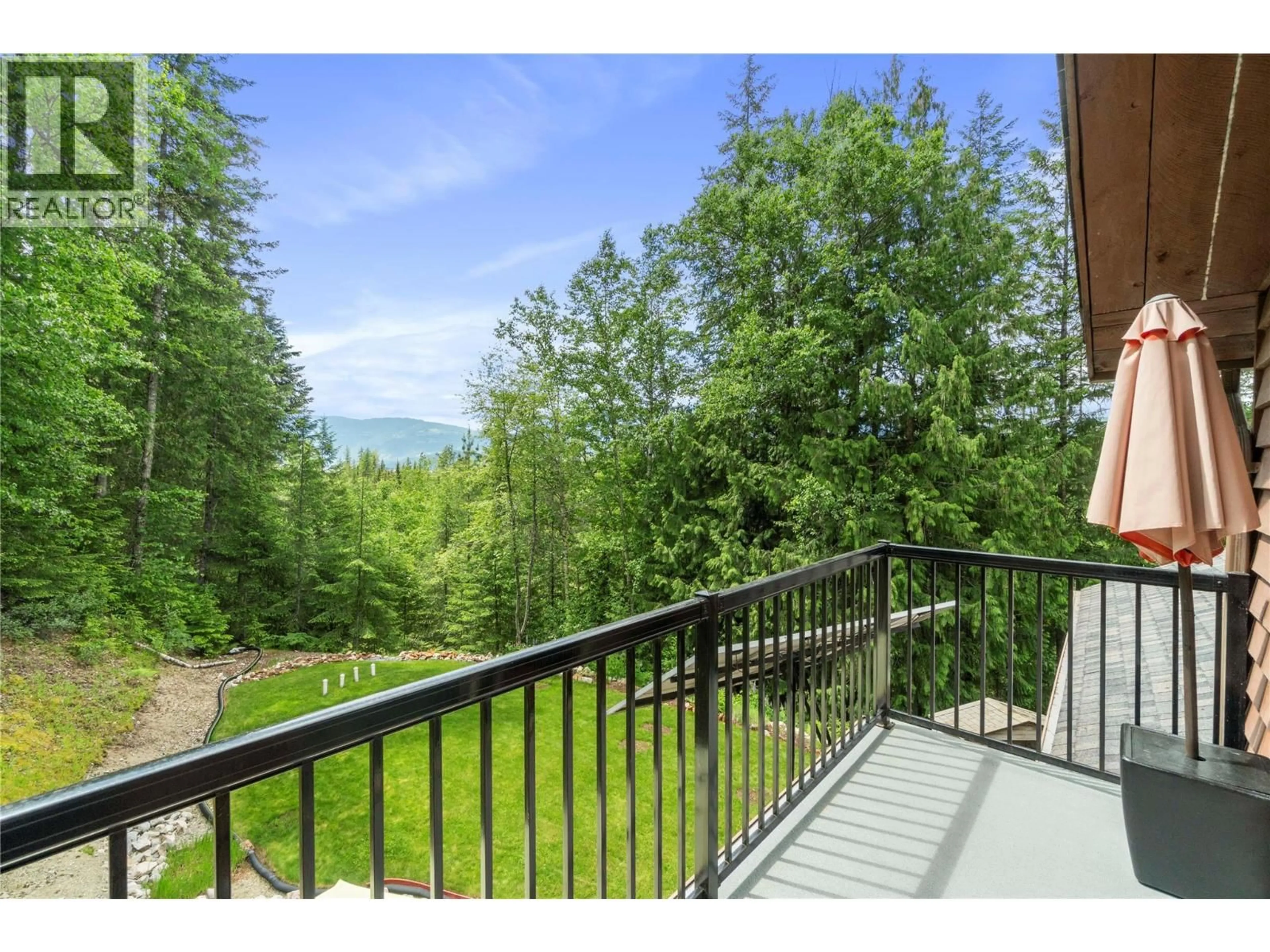 A pic from outside/outdoor area/front of a property/back of a property/a pic from drone, water/lake/river/ocean view for 1372 SEYMOUR RIVER ROAD, Seymour Arm British Columbia V0E2V2