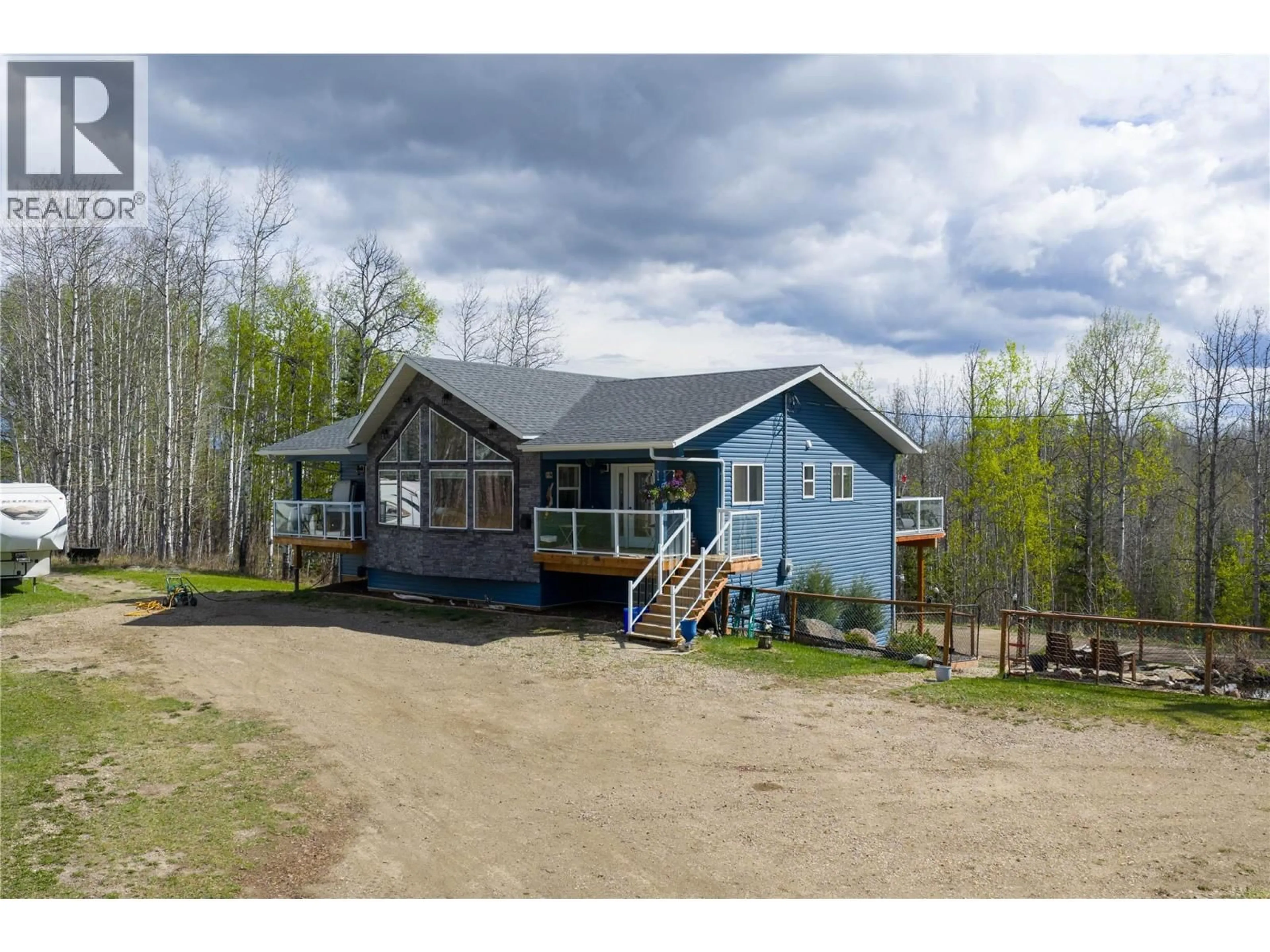 A pic from outside/outdoor area/front of a property/back of a property/a pic from drone, unknown for 5266 WEST ARRAS ROAD, Dawson Creek British Columbia V0C1B0