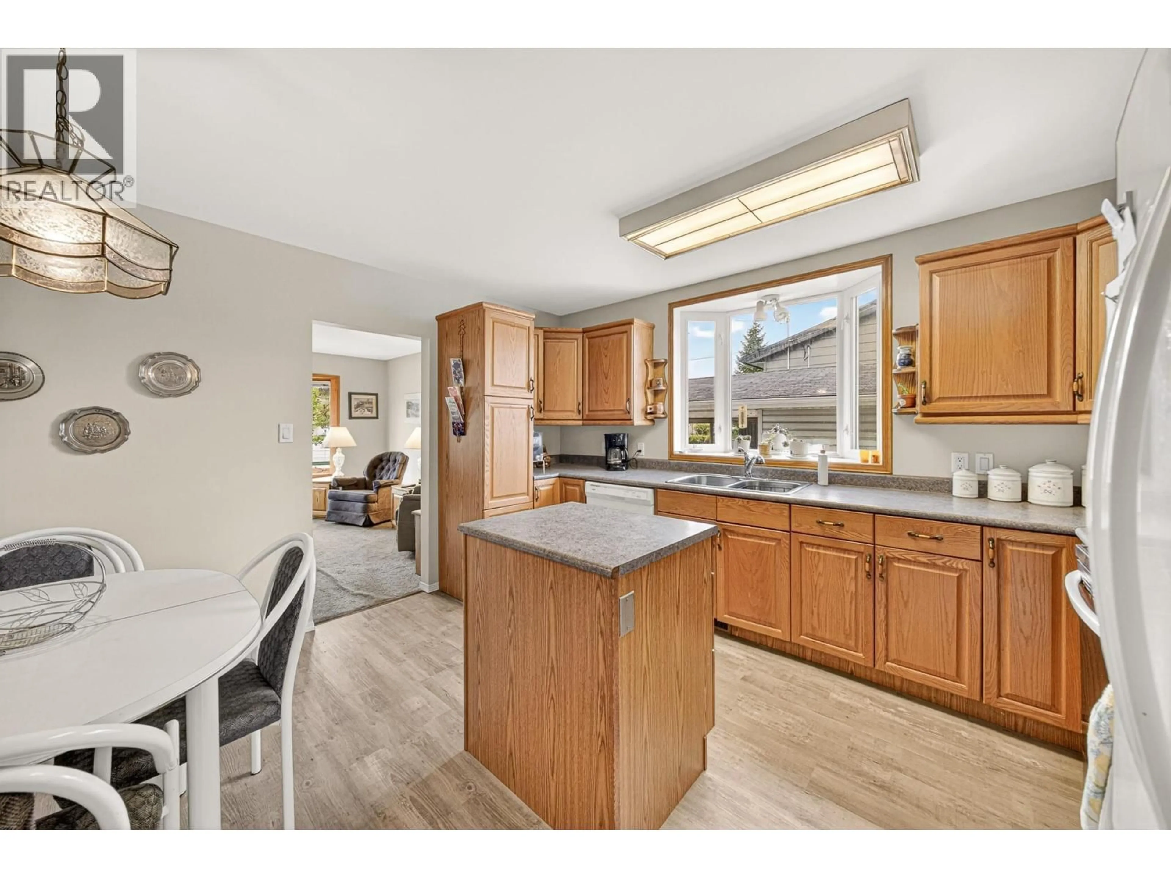 Open concept kitchen, unknown for 1162 5TH AVENUE, Fernie British Columbia V0B1M0