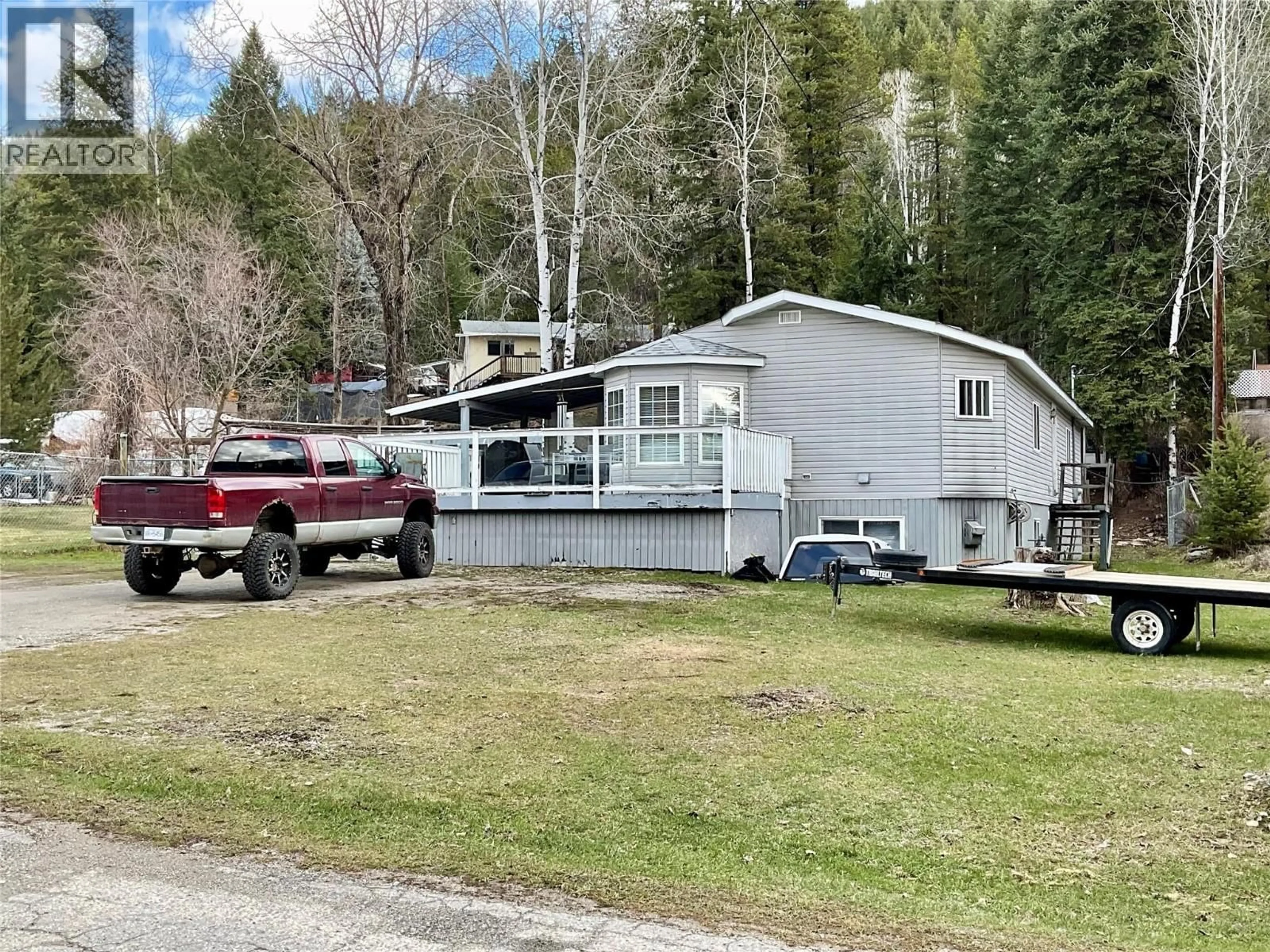 A pic from outside/outdoor area/front of a property/back of a property/a pic from drone, unknown for 786 STRATHMORE AVENUE, Greenwood British Columbia V0H1J0