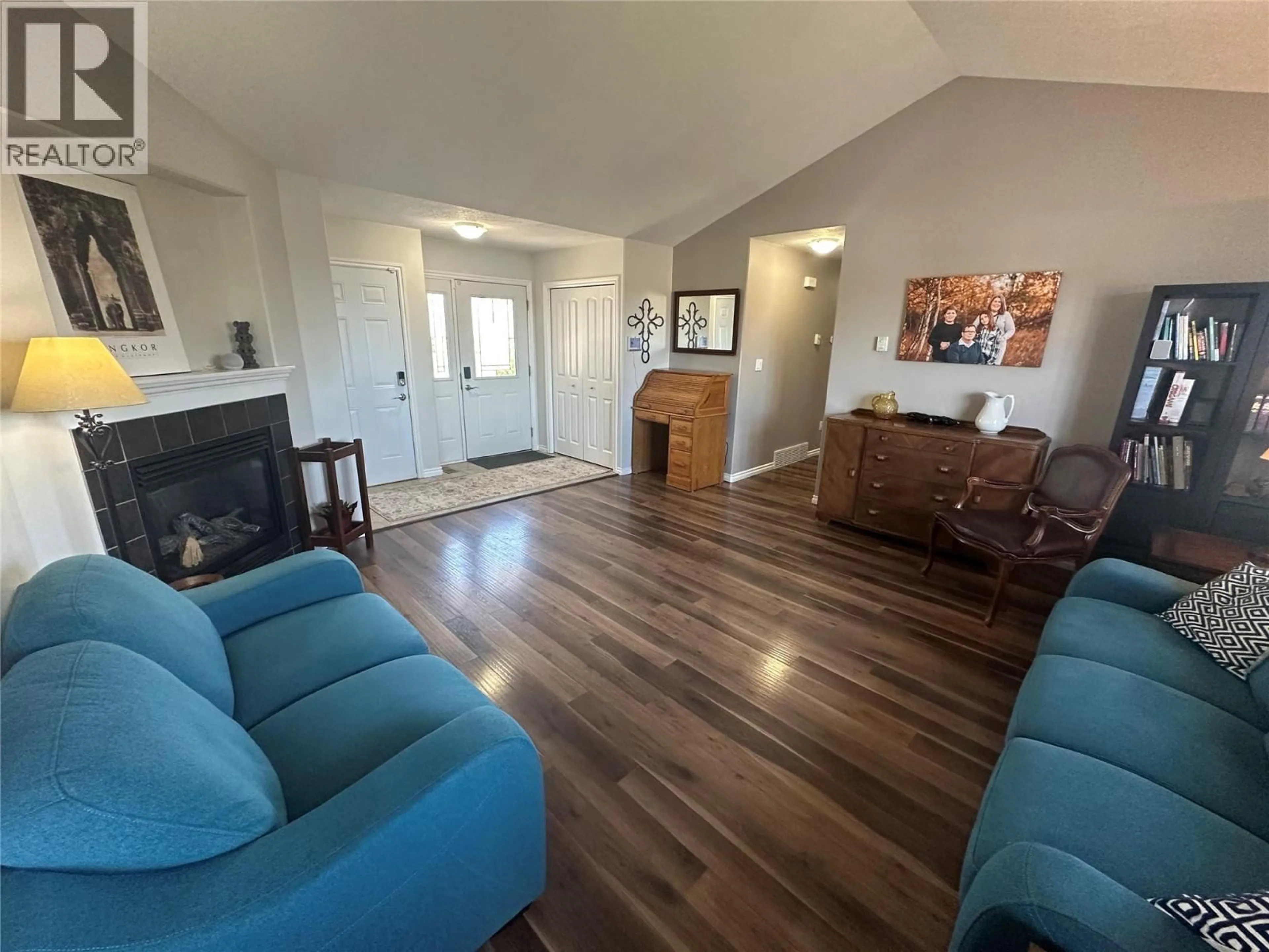 Living room with furniture, unknown for 8713 19A STREET, Dawson Creek British Columbia V1G0A7