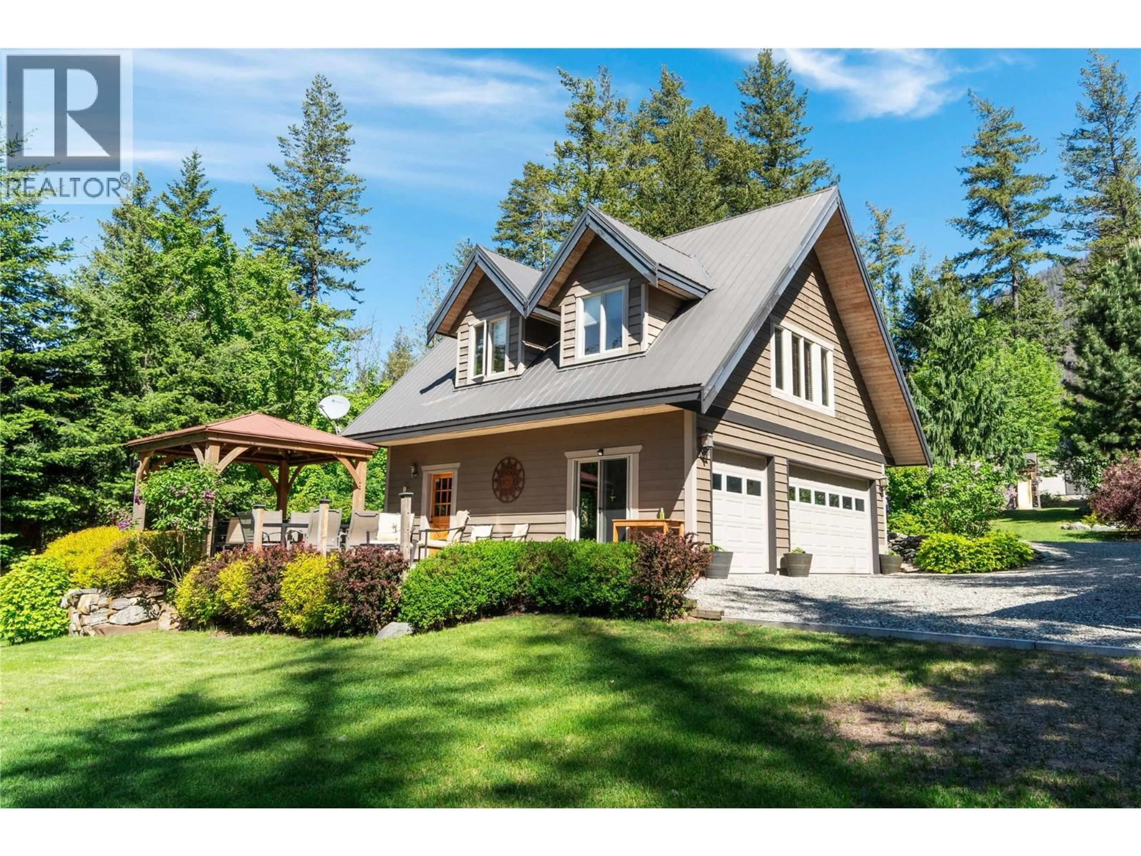 Home with vinyl exterior material, street for 20 - 2900 RAWSON ROAD, Adams Lake British Columbia V0E1M2