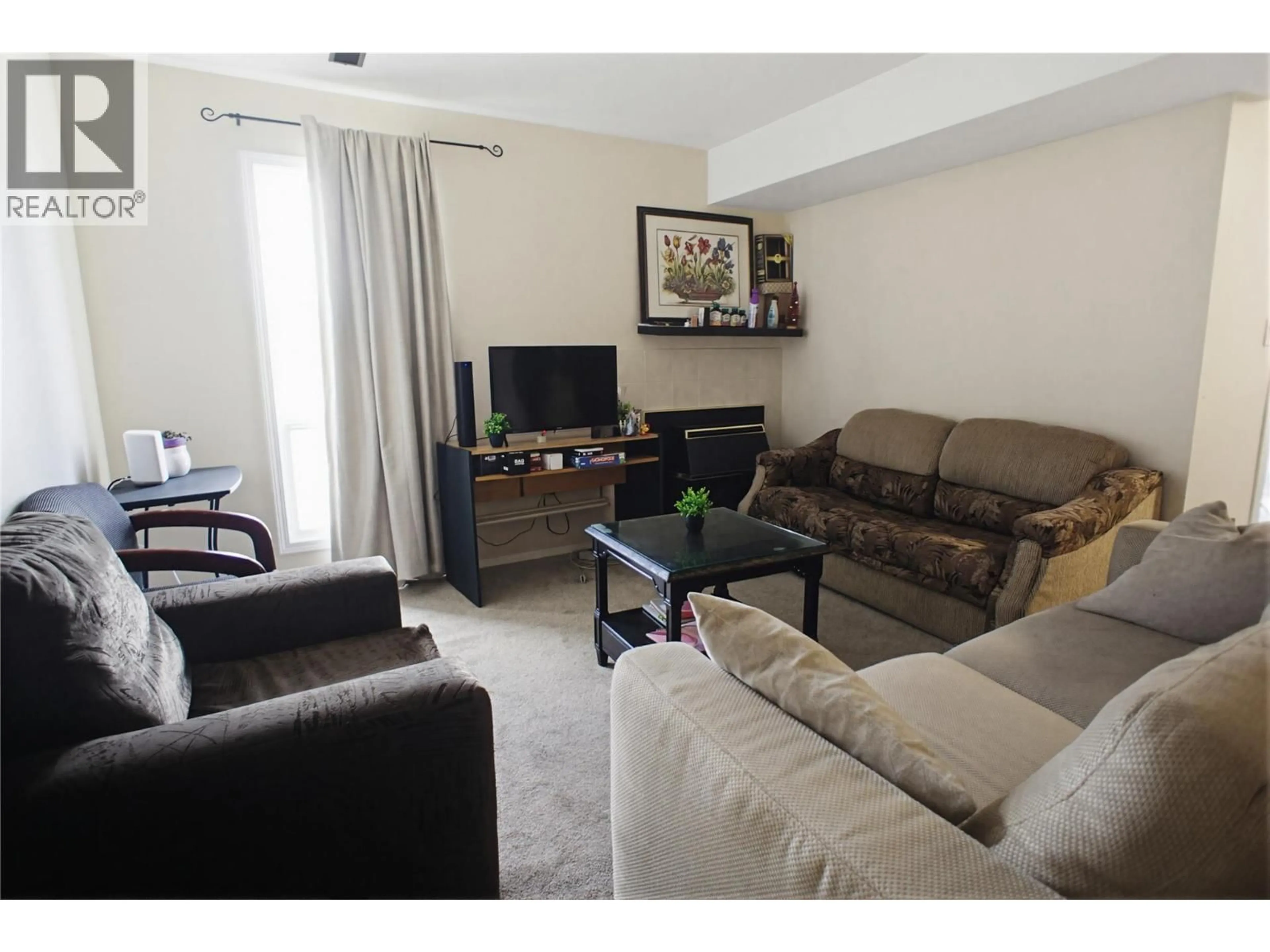 Living room with furniture, unknown for 70 - 1435 SUMMIT DRIVE, Kamloops British Columbia V2E1S4