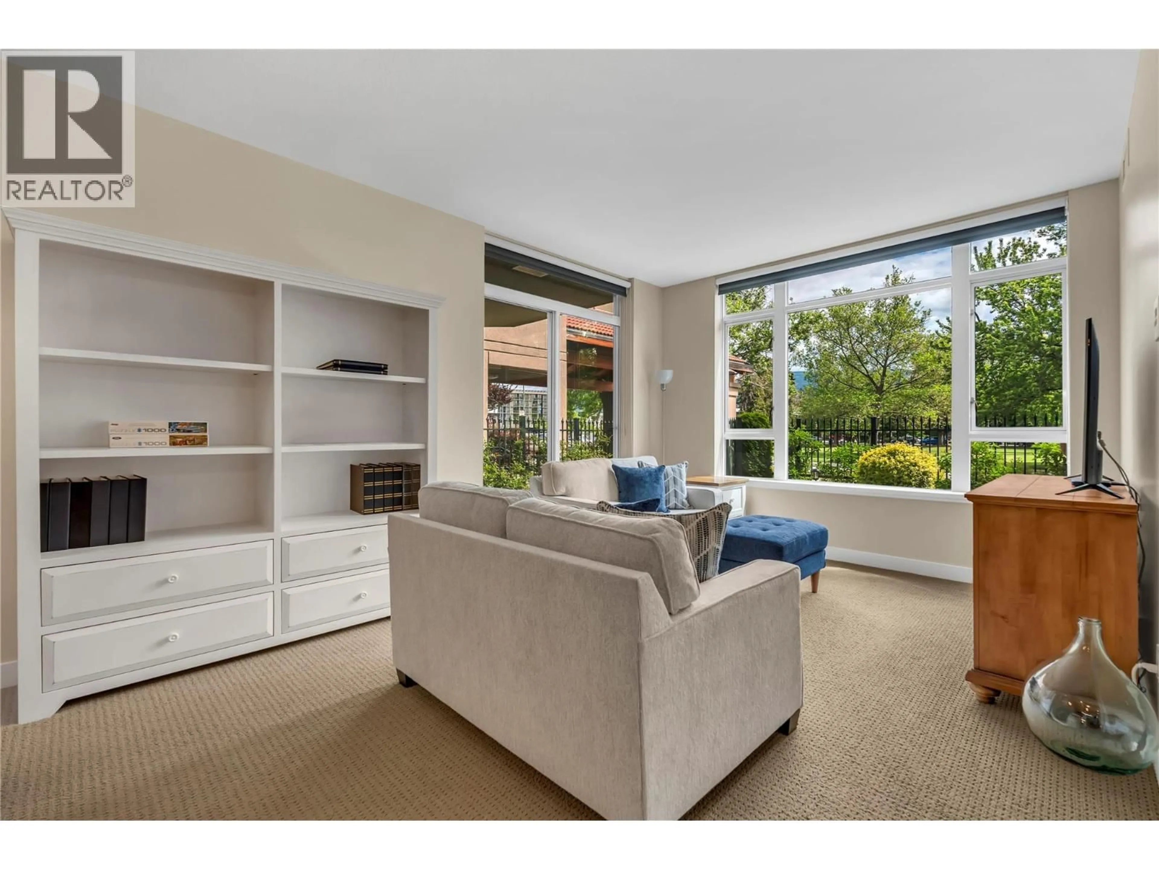 Living room with furniture, unknown for 101 - 75 MARTIN STREET, Penticton British Columbia V2A9C8