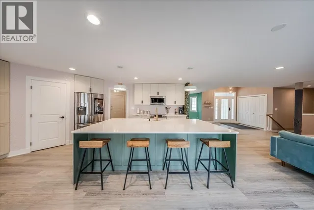 816 COLUMBIA ROAD, Castlegar 5