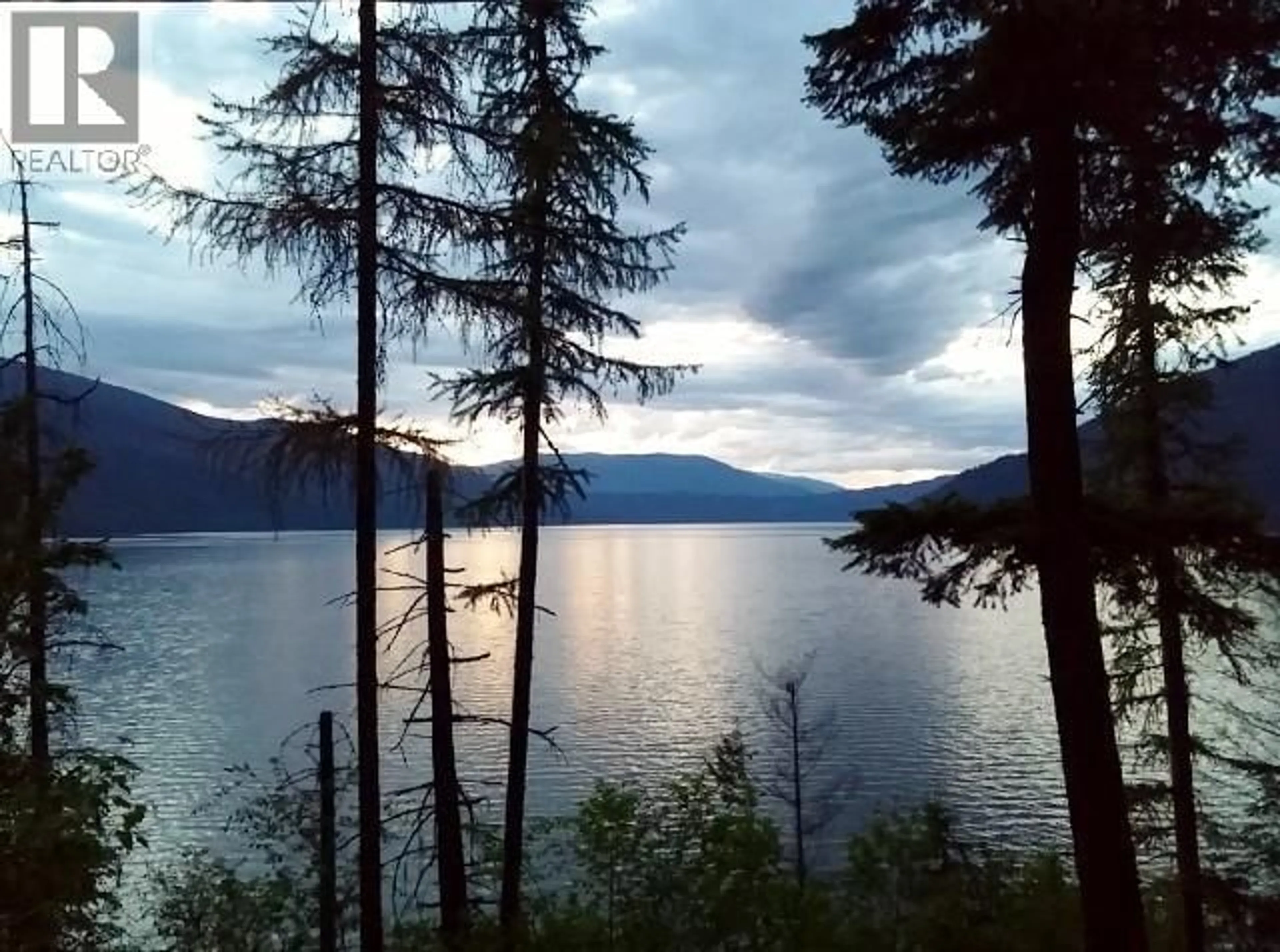 Blurry image for 412 OLD SICAMOUS ROAD, Sicamous British Columbia V1E2Y2