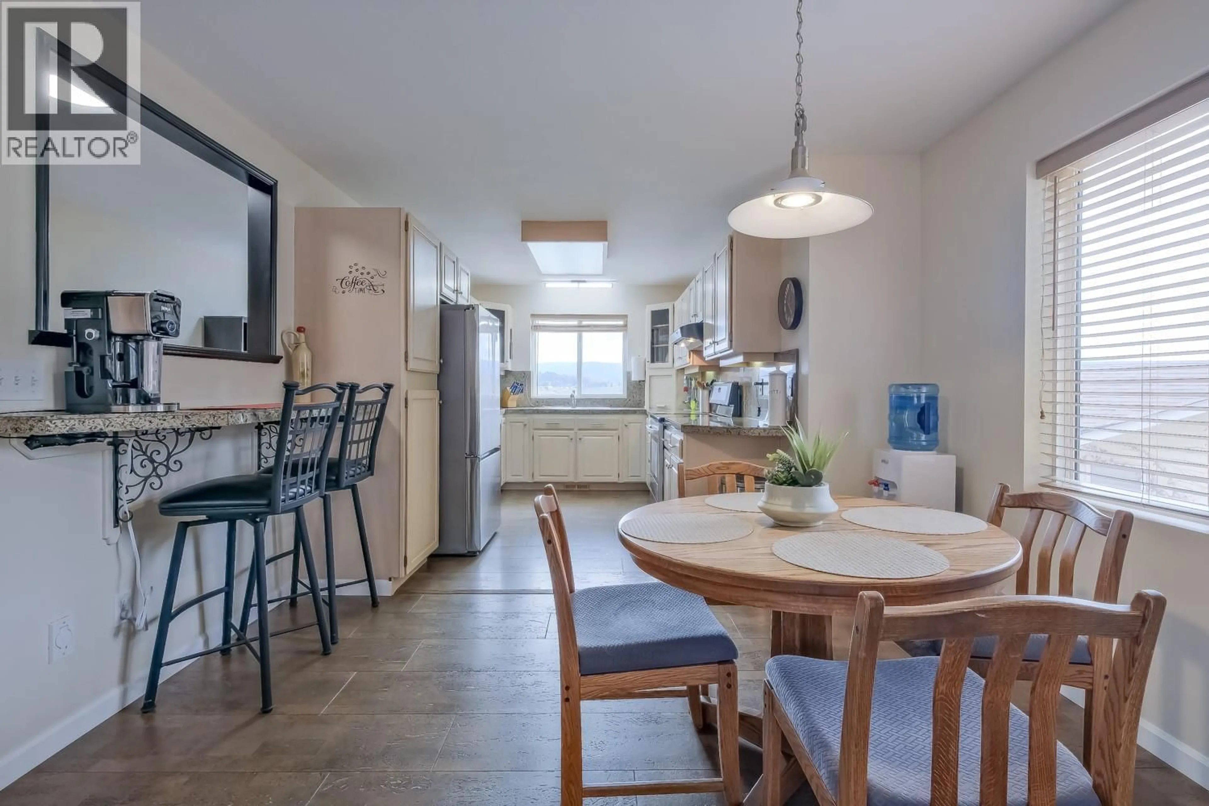 Unknown for 1802 EDGEHILL COURT, Kelowna British Columbia V1V1R7