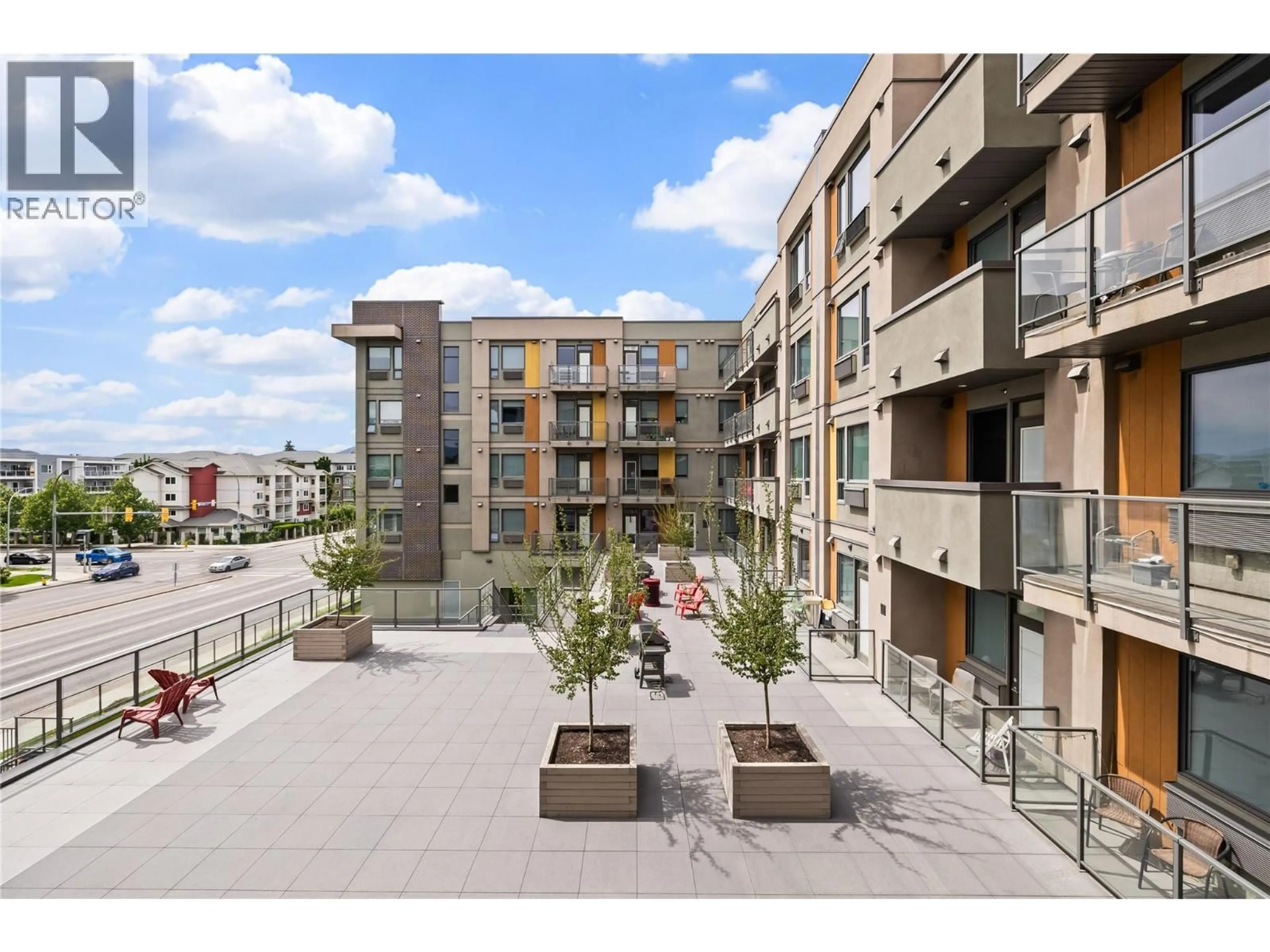 A pic from outside/outdoor area/front of a property/back of a property/a pic from drone, city buildings view from balcony for 426 - 925 LEON AVENUE, Kelowna British Columbia V1Y0E5