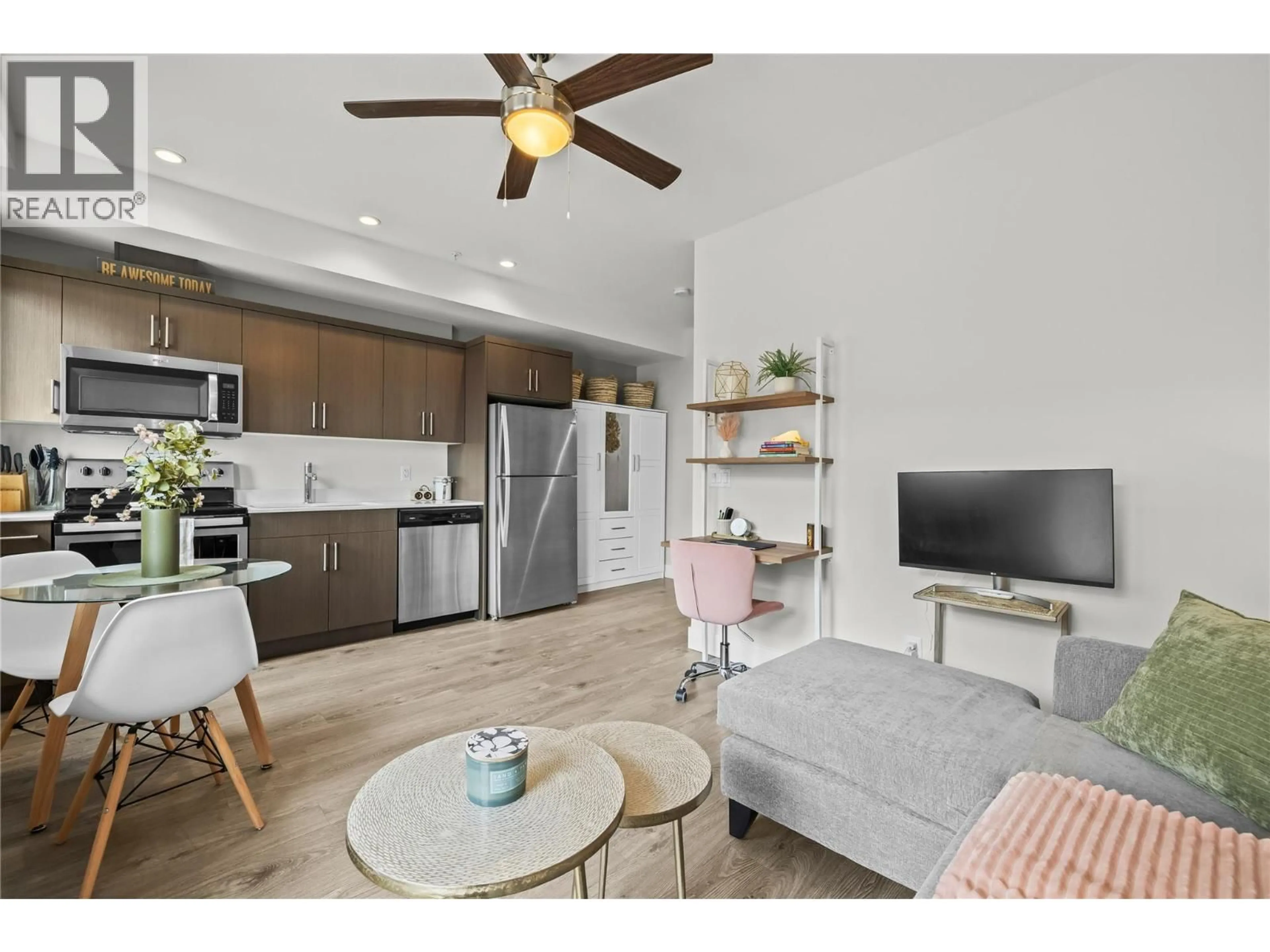 Open concept kitchen, unknown for 426 - 925 LEON AVENUE, Kelowna British Columbia V1Y0E5
