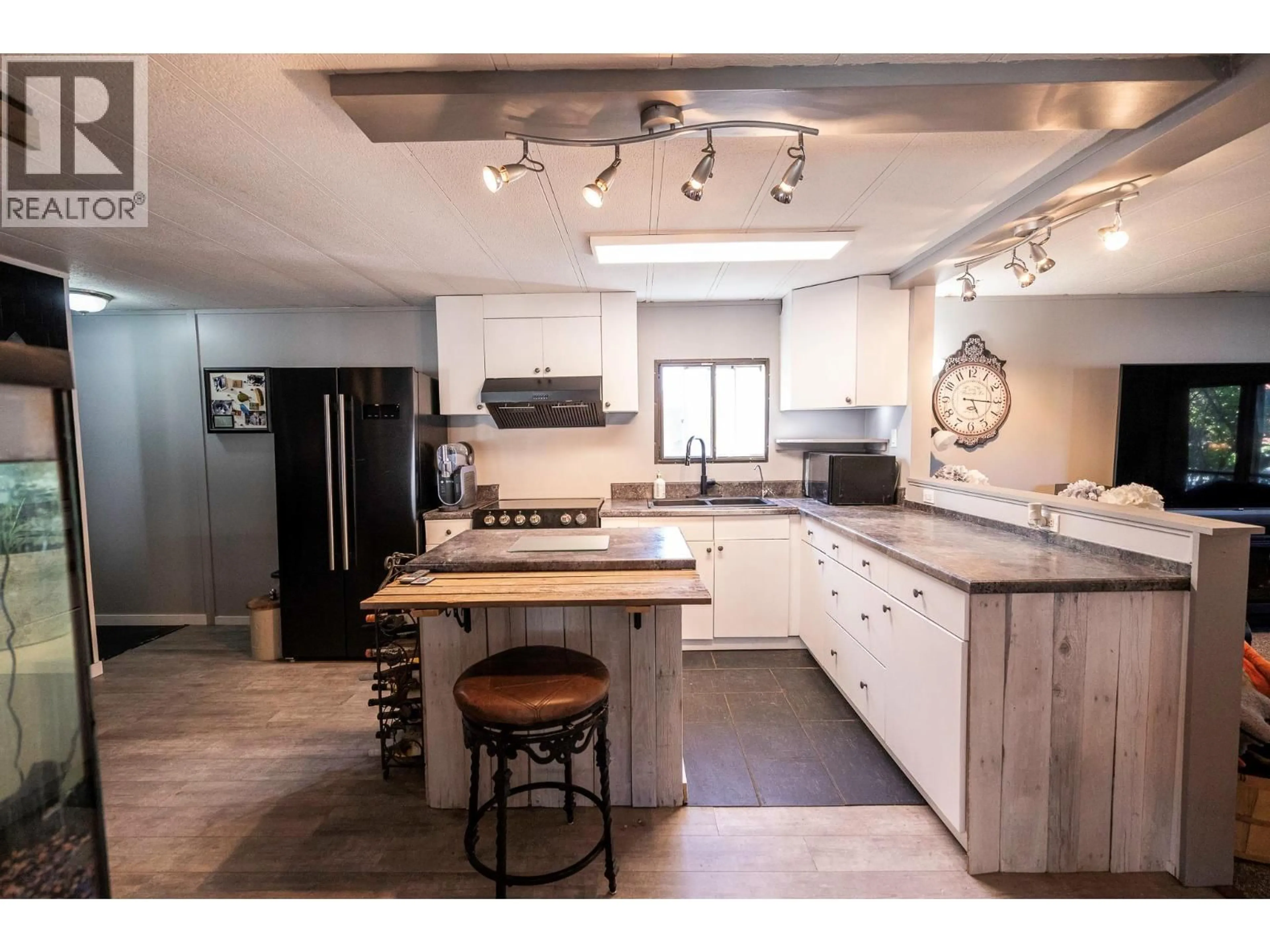 Open concept kitchen, unknown for 8 - 720 COMMONWEALTH ROAD, Lake Country British Columbia V4V1R5