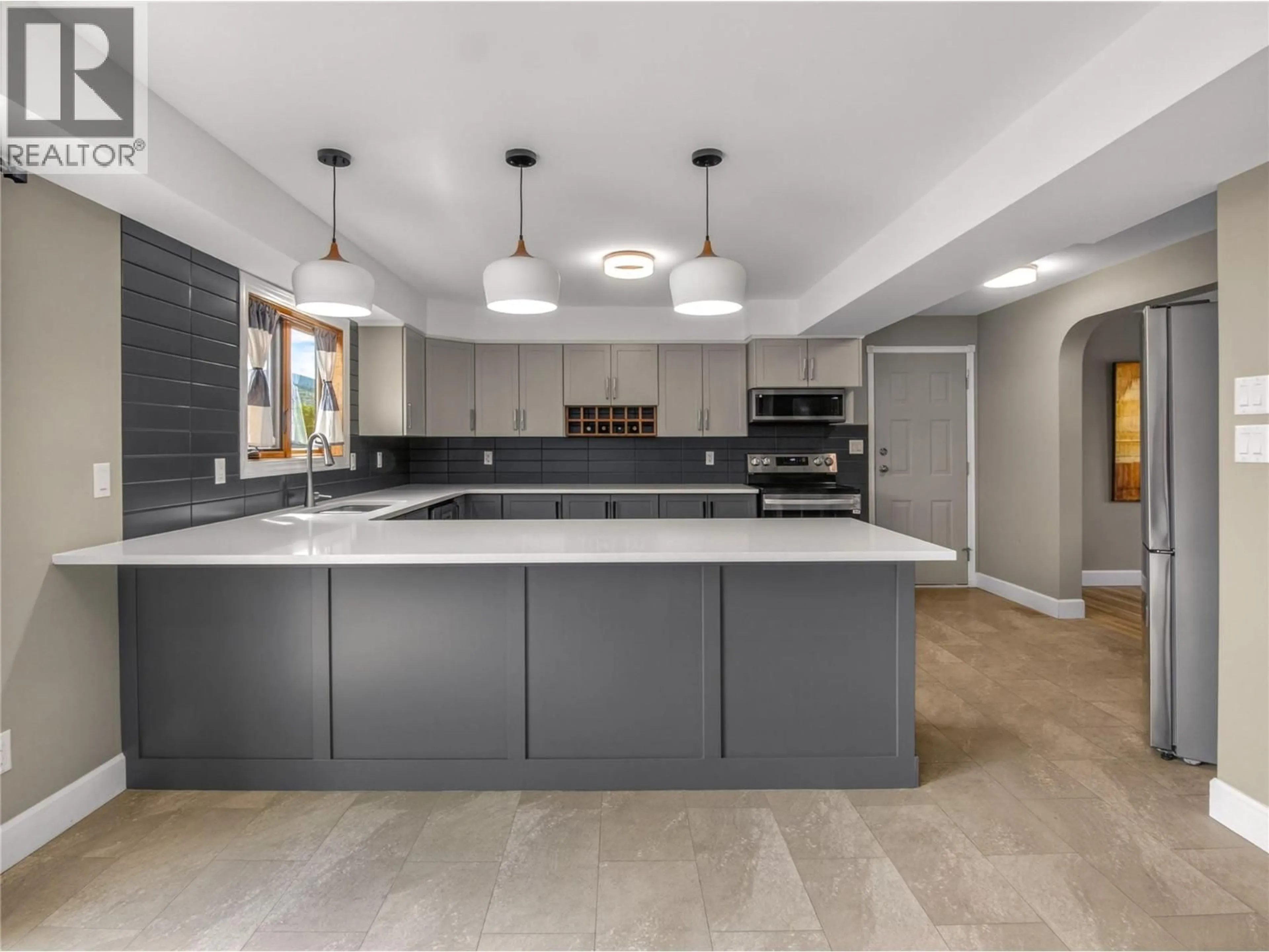 Unknown for 969 WESTMINSTER AVENUE EAST, Penticton British Columbia V2A7P1
