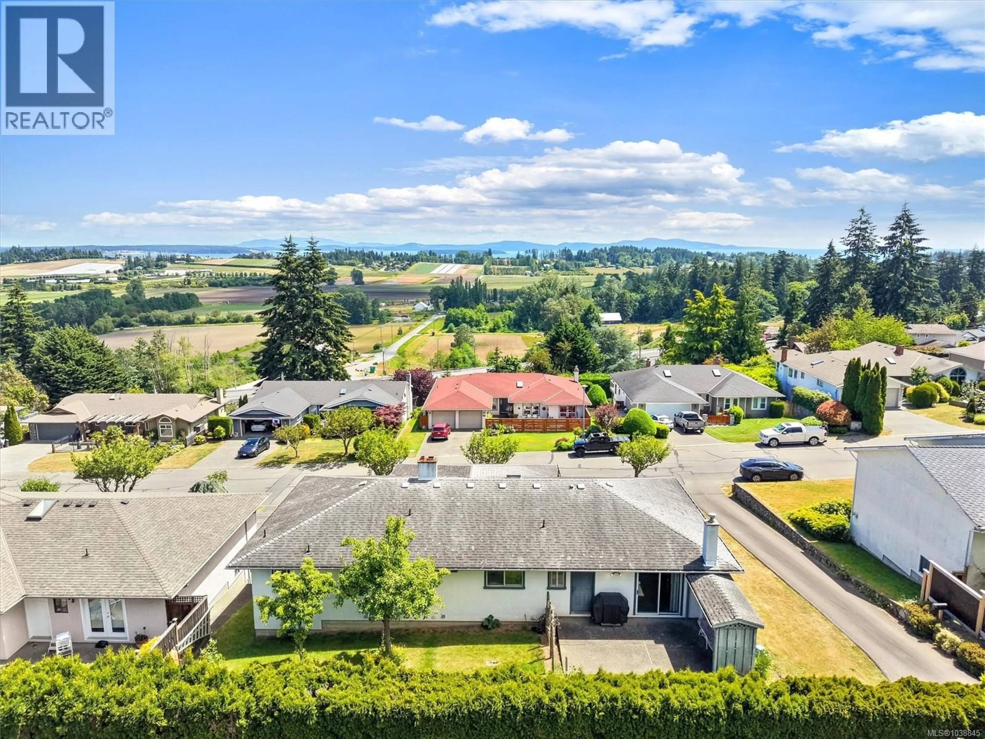 A pic from outside/outdoor area/front of a property/back of a property/a pic from drone, mountain view for 6538 BELLA VISTA DRIVE, Central Saanich British Columbia V8Z6X1