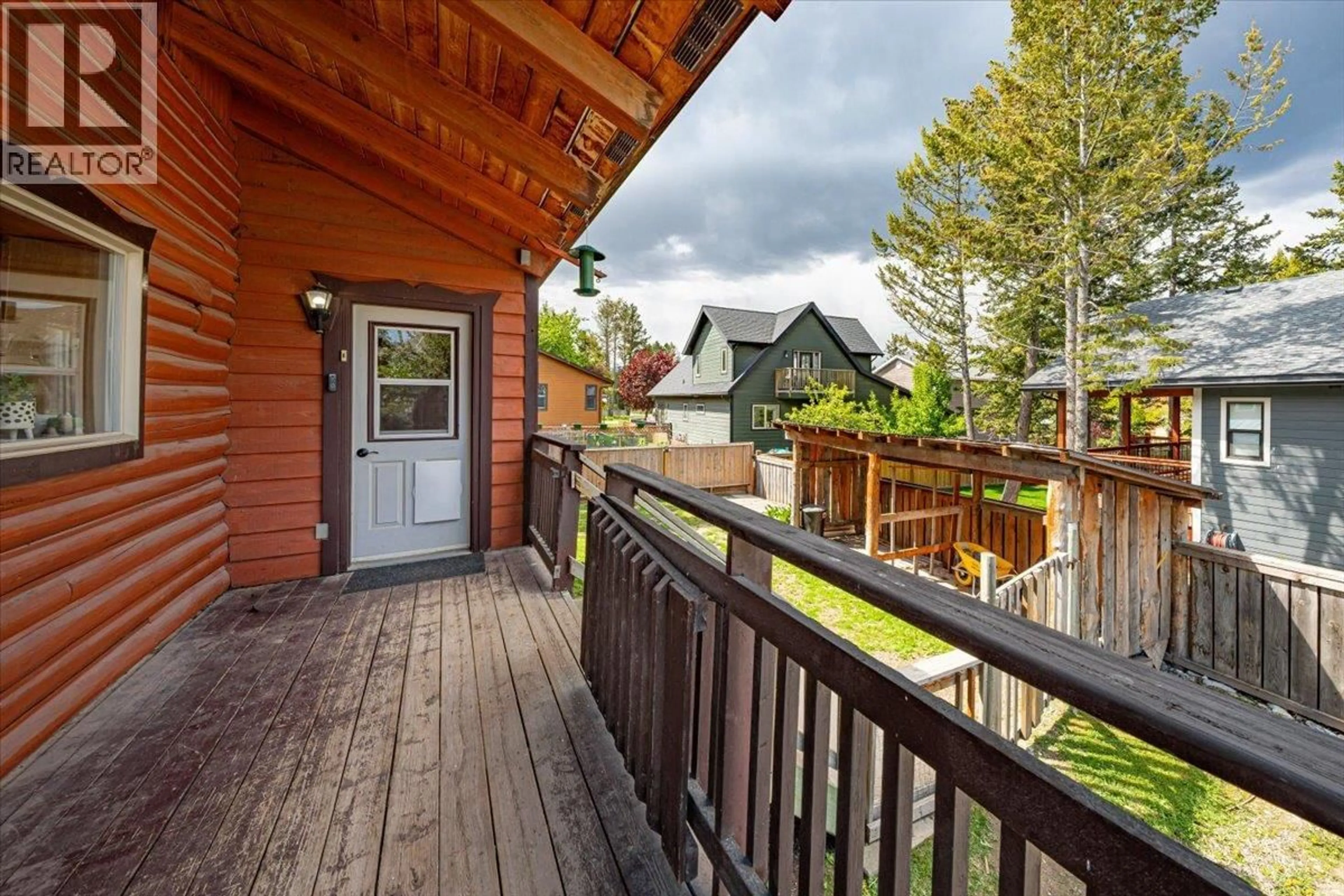 Patio, unknown for 4764 FORSTERS LANDING ROAD, Radium Hot Springs British Columbia V0A1M0