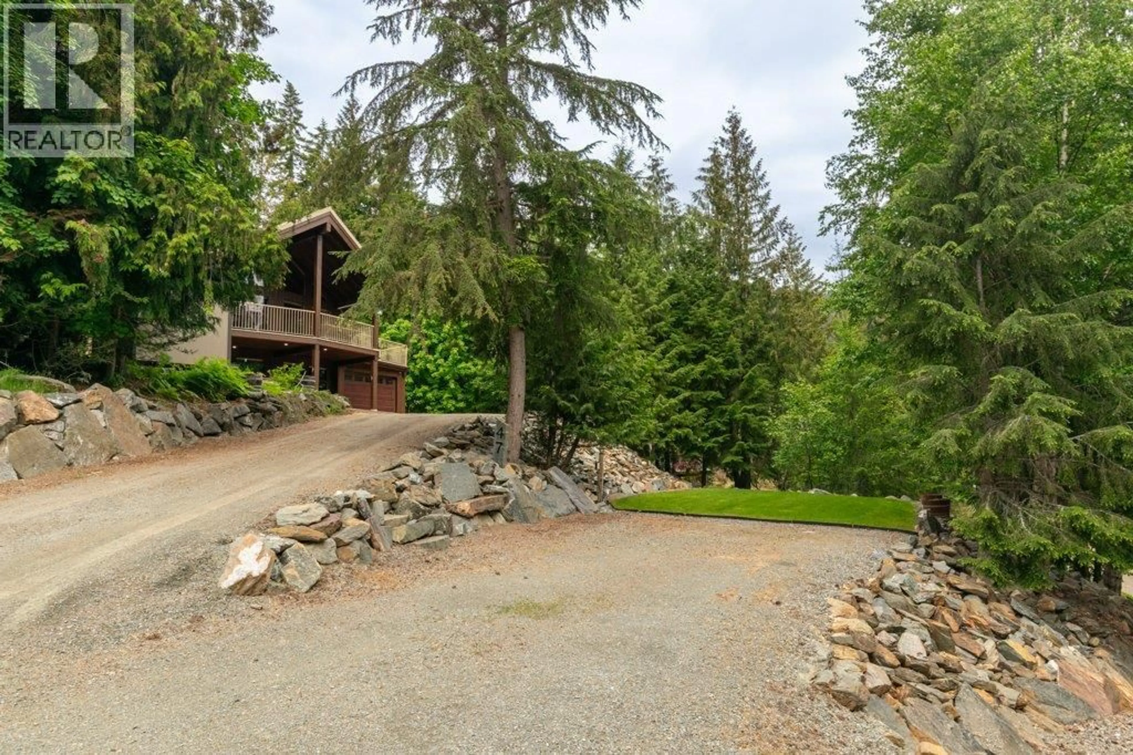 A pic from outside/outdoor area/front of a property/back of a property/a pic from drone, unknown for 47 - 4498 SQUILAX-ANGLEMONT ROAD, Scotch Creek British Columbia V0E1M5