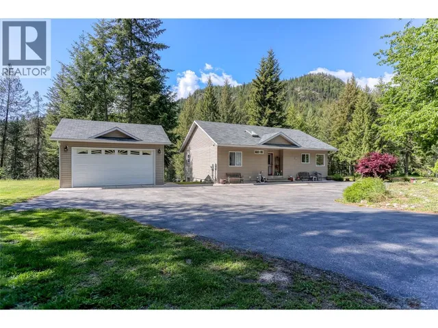 2693 OSACHOFF ROAD, South Slocan 5