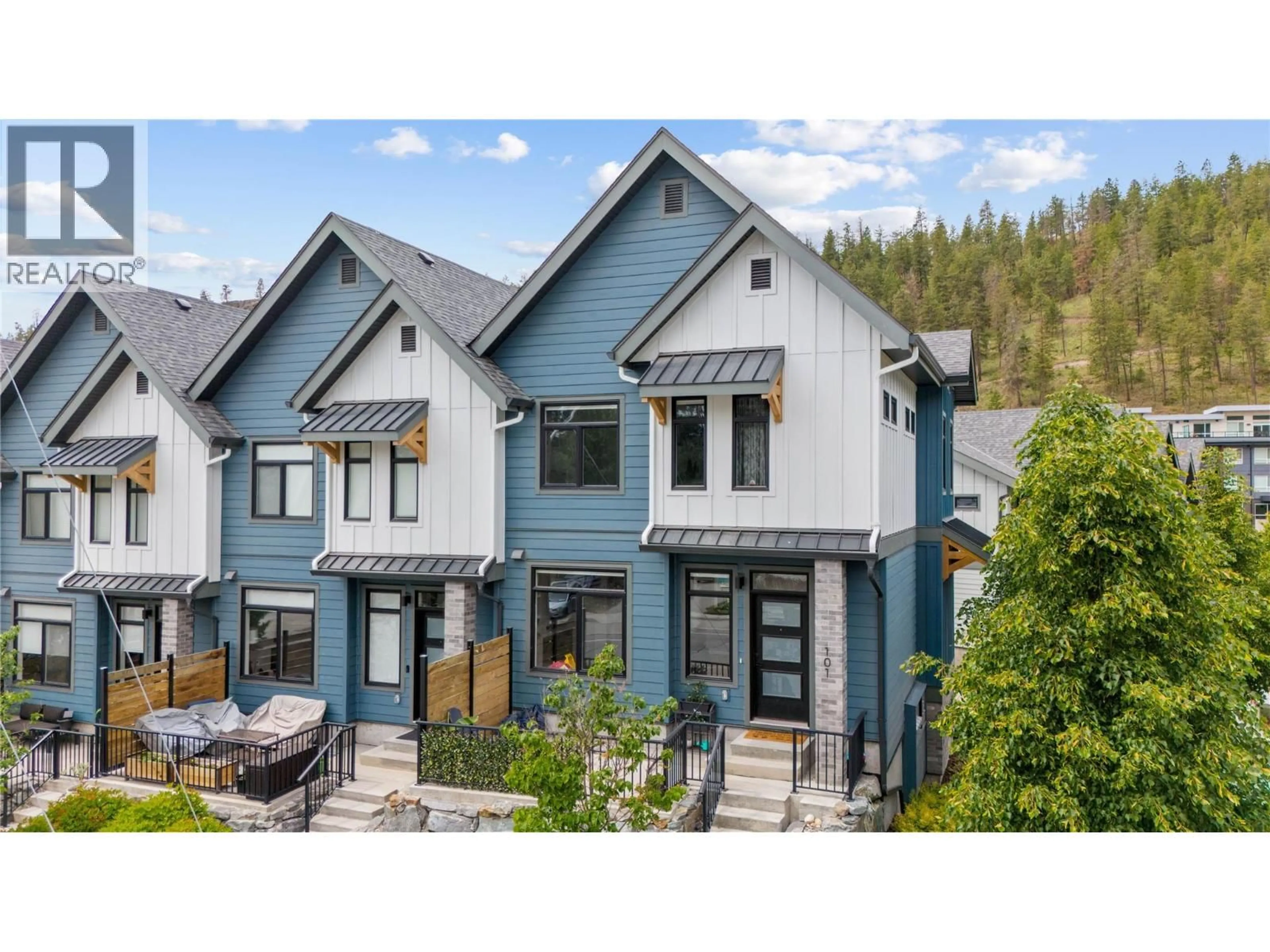 Home with vinyl exterior material, mountain view for 101 - 1435 CARA GLEN COURT, Kelowna British Columbia V1V0G1