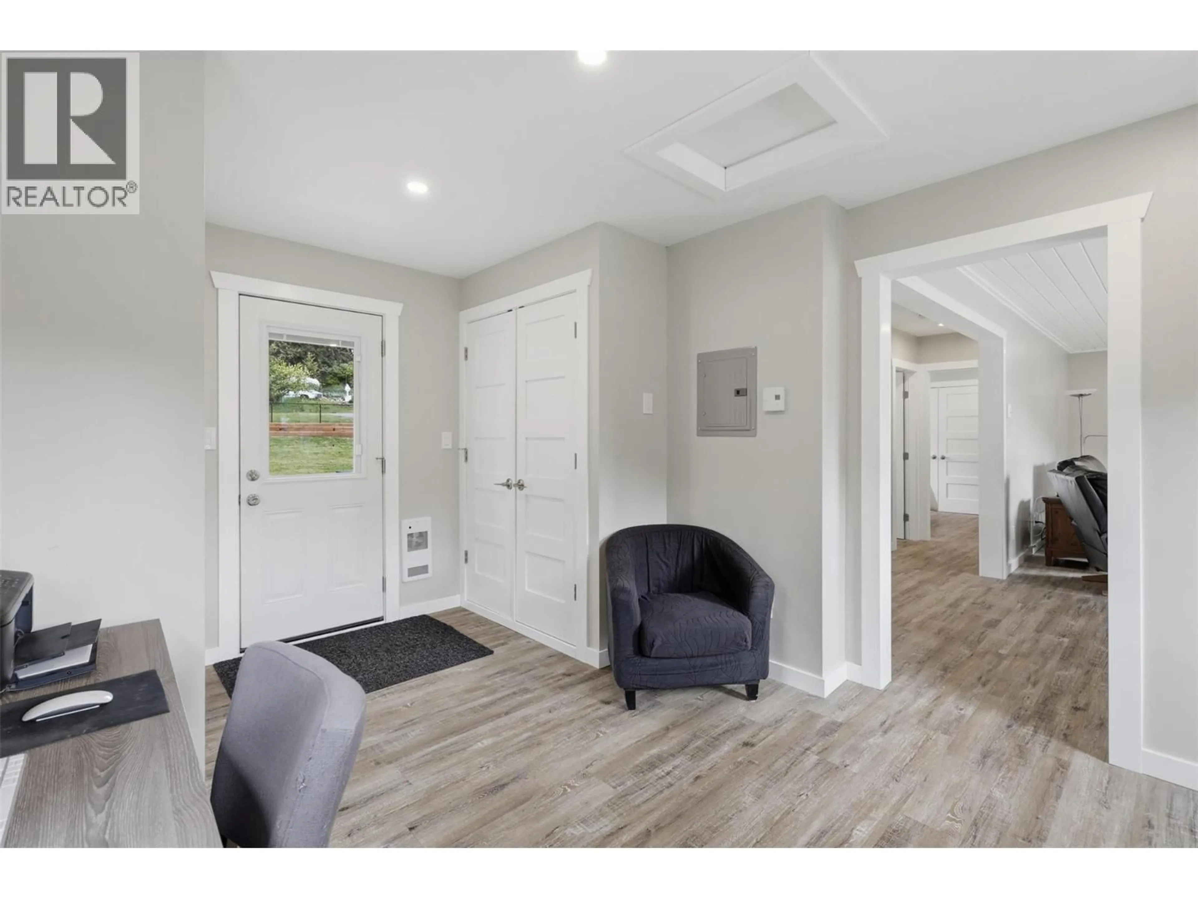 Indoor entryway for 3020 MCCREIGHT ROAD, Kamloops British Columbia V0E3E1