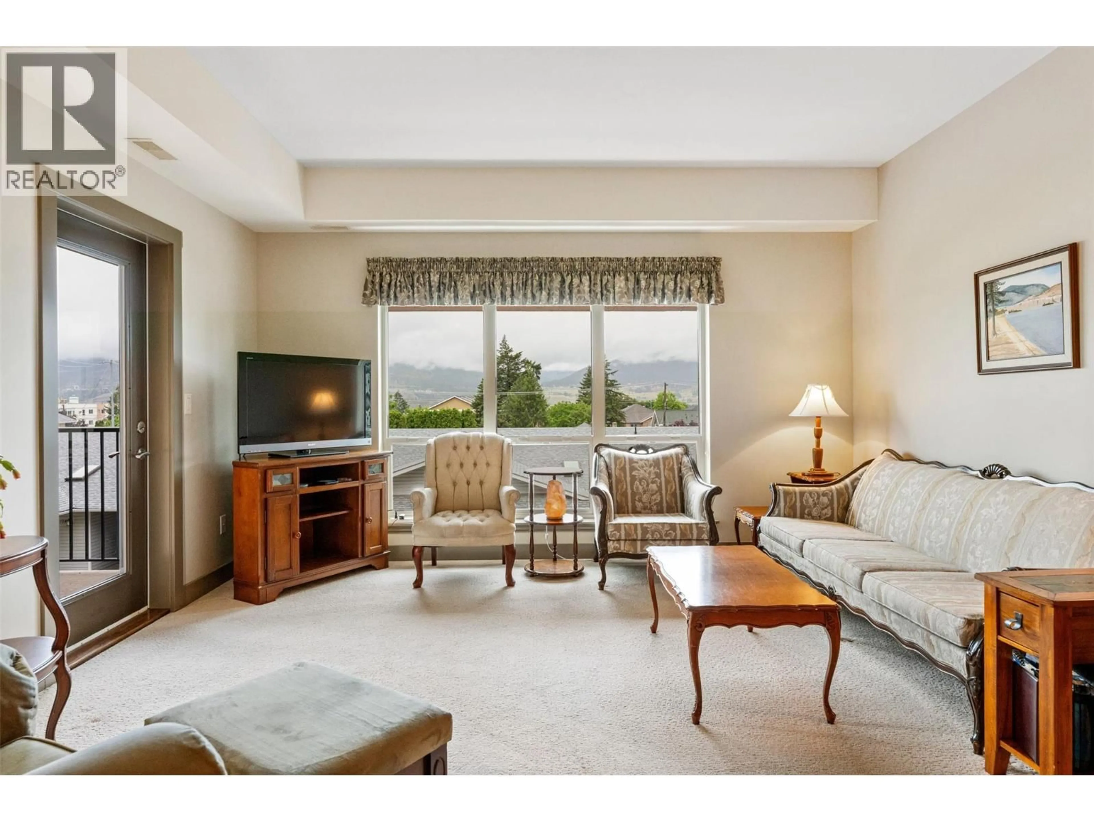 Living room with furniture, unknown for 204 - 873 FORESTBROOK DRIVE, Penticton British Columbia V2A2E9