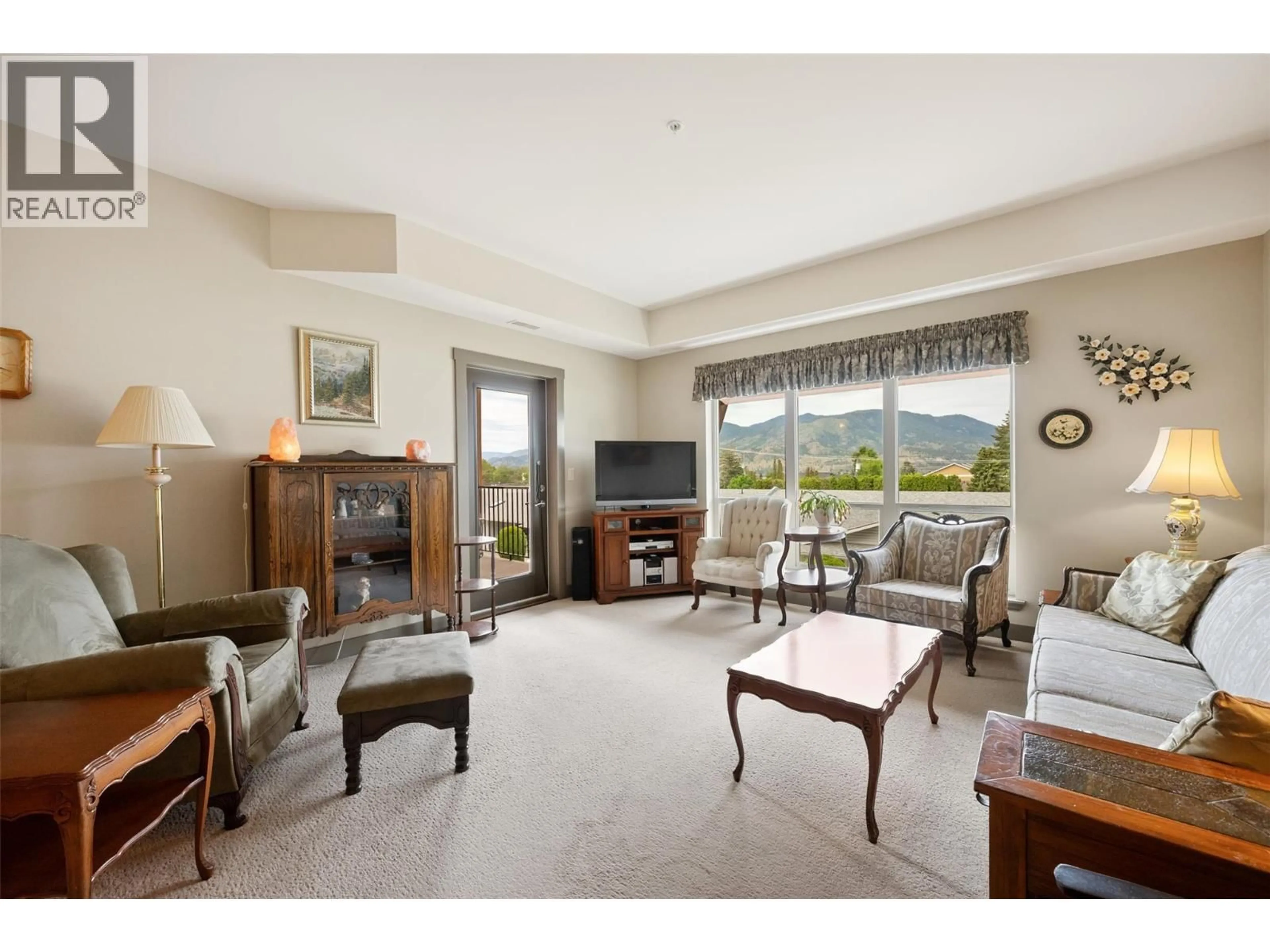Living room with furniture, unknown for 204 - 873 FORESTBROOK DRIVE, Penticton British Columbia V2A2E9