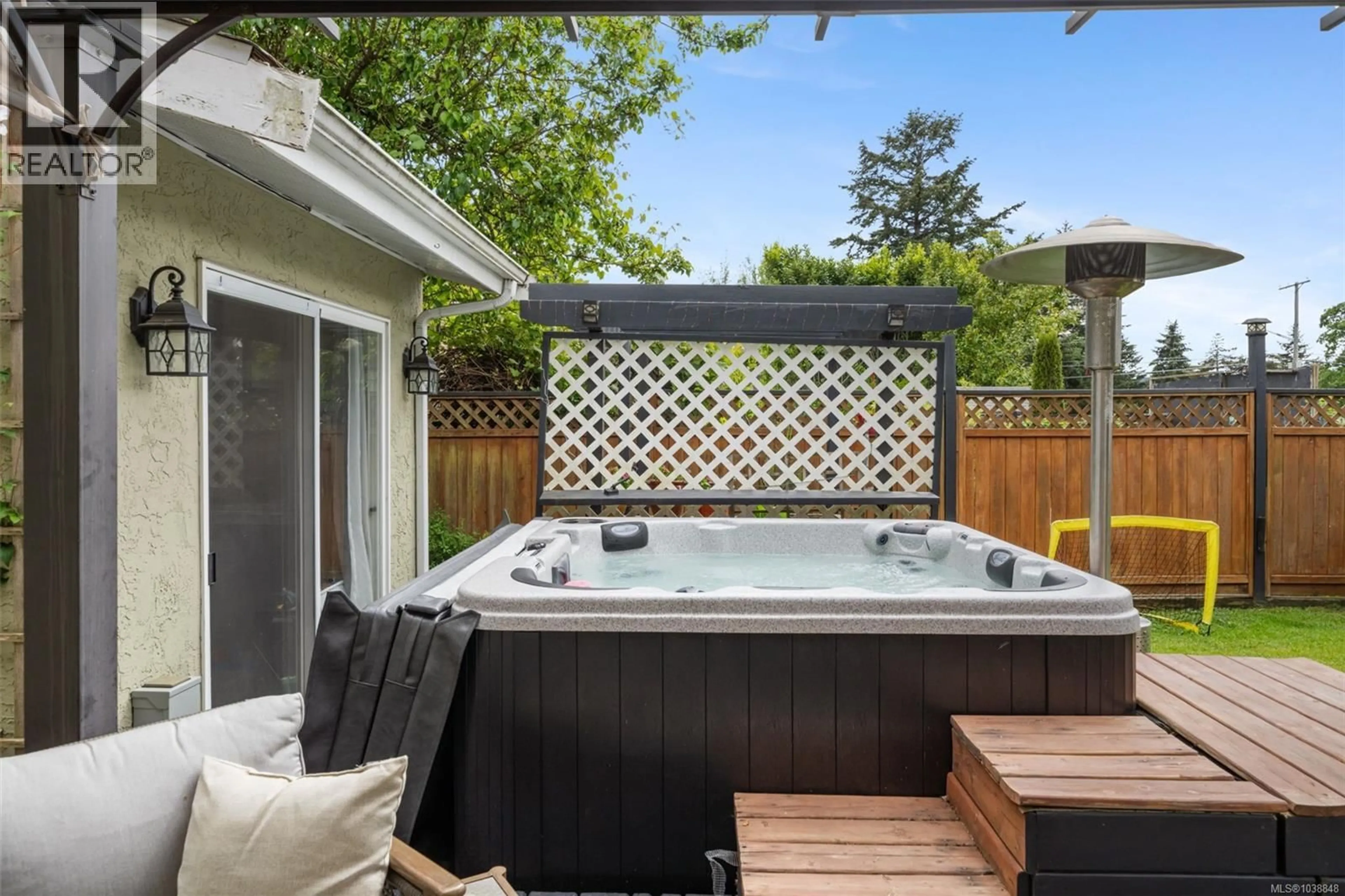 Patio, unknown for 2738 WHITEHEAD PLACE, Colwood British Columbia V9B4T7