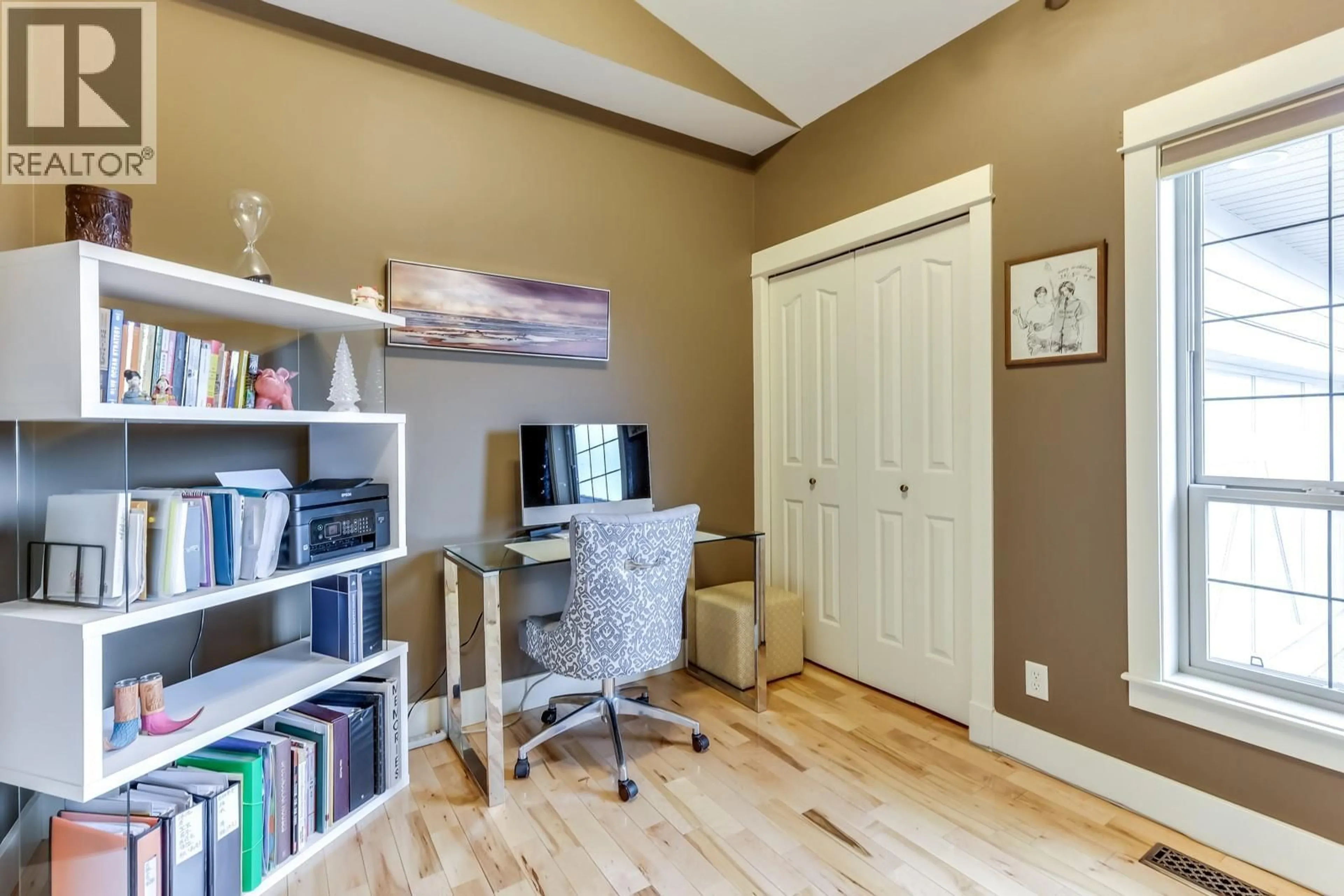 Unknown for 688 ALMANDINE COURT, Kelowna British Columbia V1W4Z5