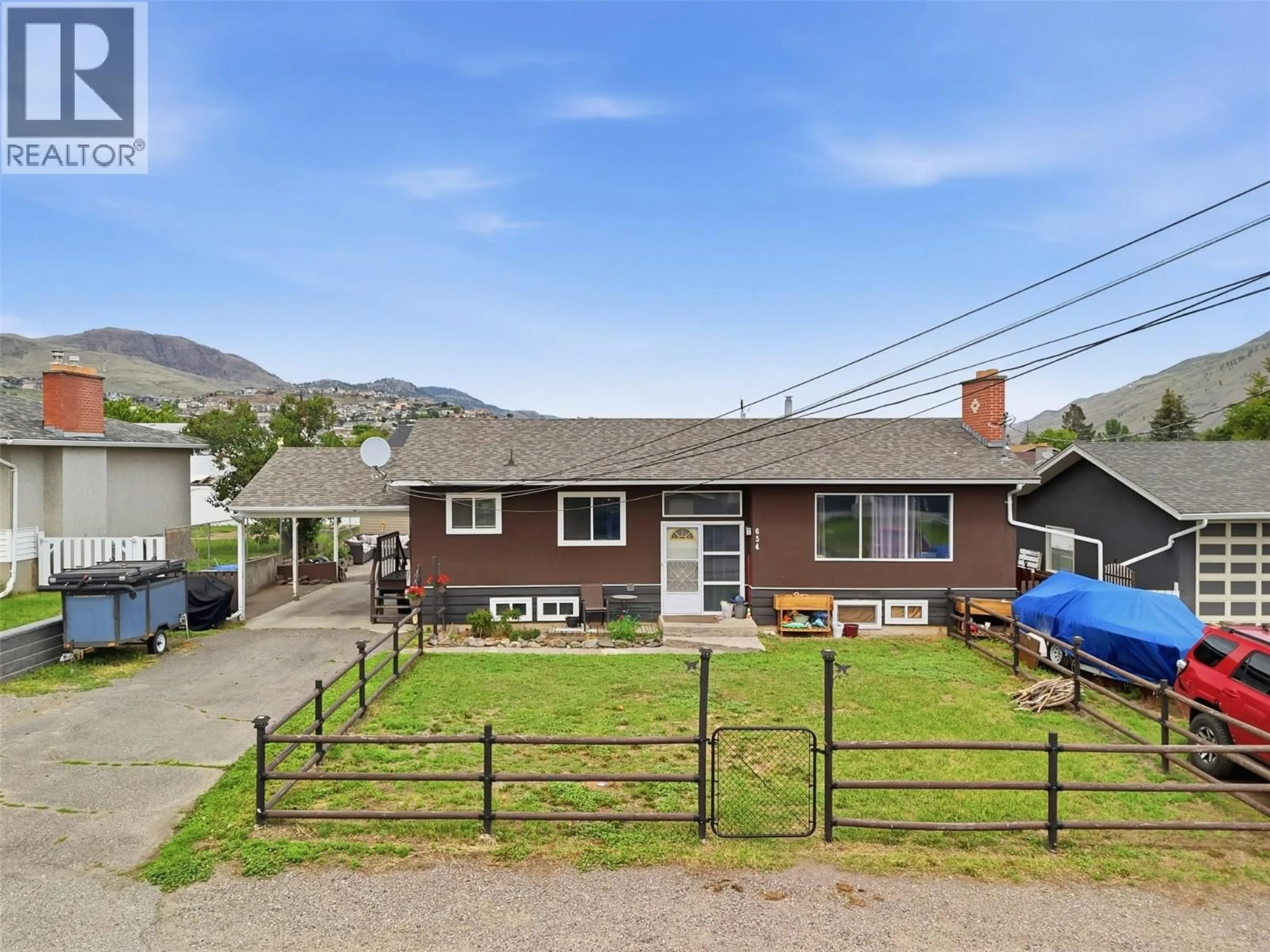 A pic from outside/outdoor area/front of a property/back of a property/a pic from drone, mountain view for 654 PATRICIA AVENUE, Kamloops British Columbia V2B1Y8
