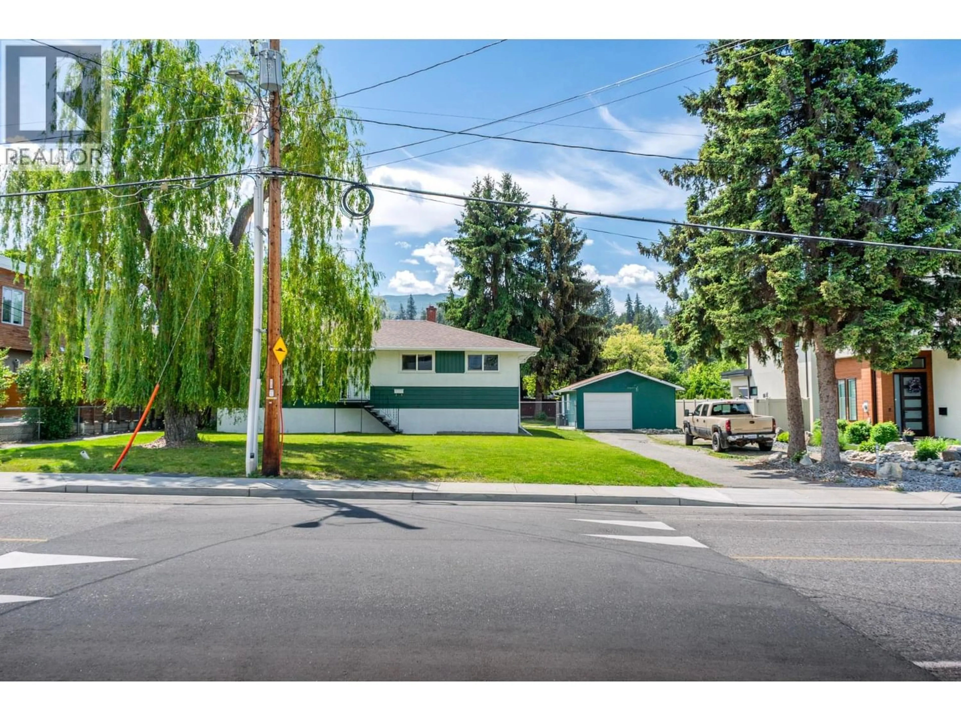 Unknown for 679 MCCLURE ROAD, Kelowna British Columbia V1W1L7