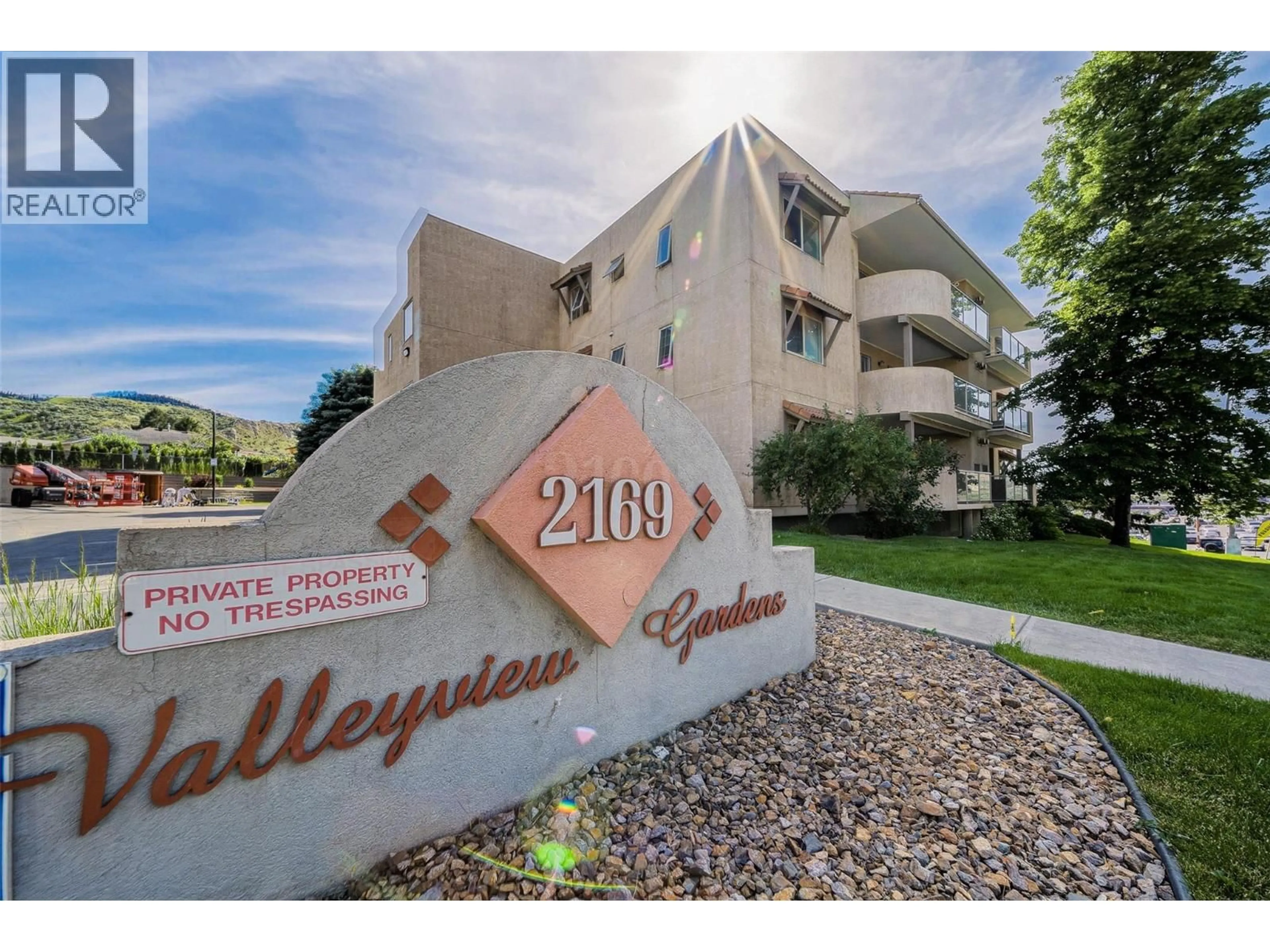 Indoor entryway for 104 - 2169 FLAMINGO ROAD, Kamloops British Columbia V2C4J8