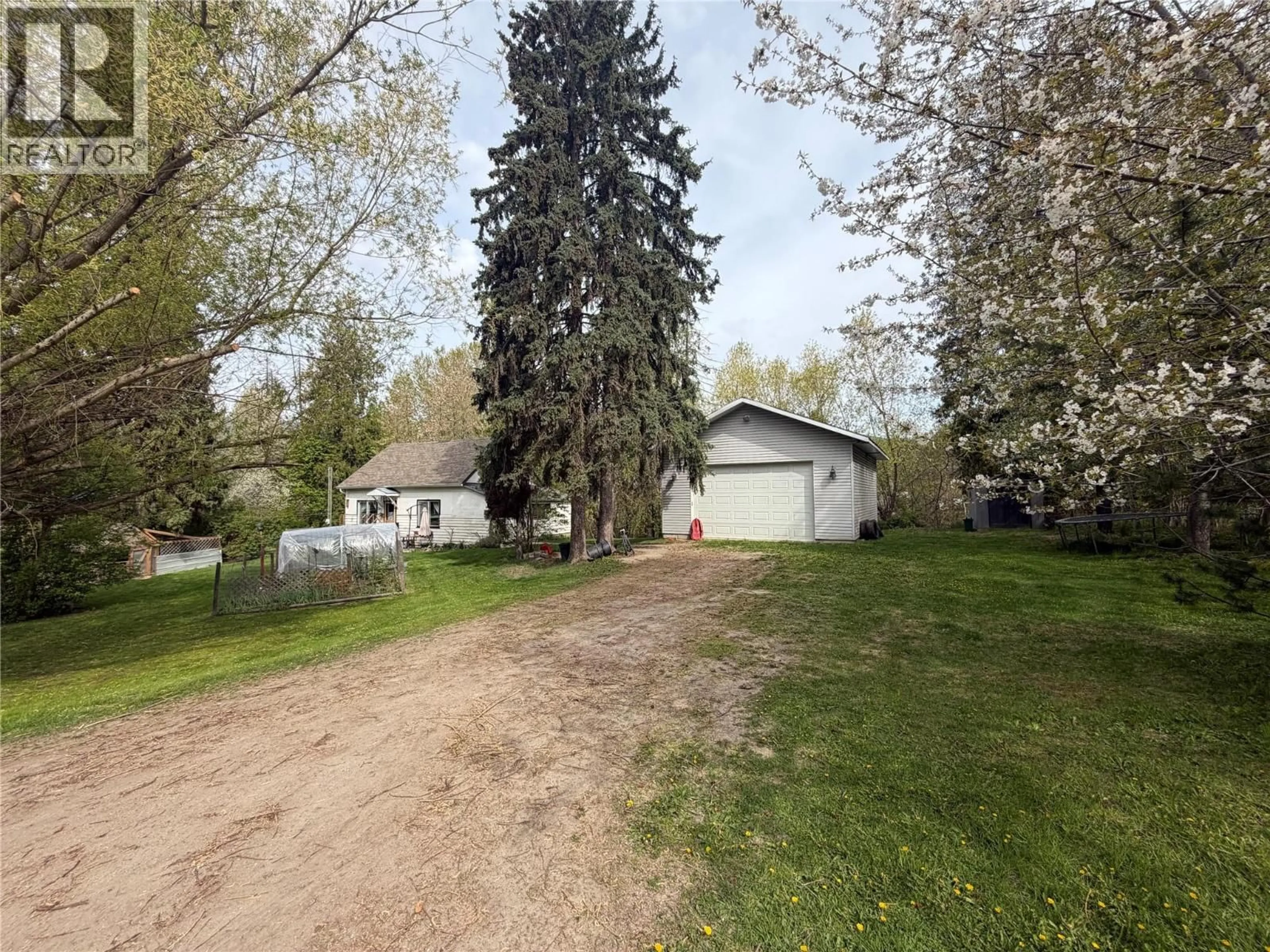 Unknown for 2370 LAKESHORE ROAD NORTHEAST, Salmon Arm British Columbia V1E3X9