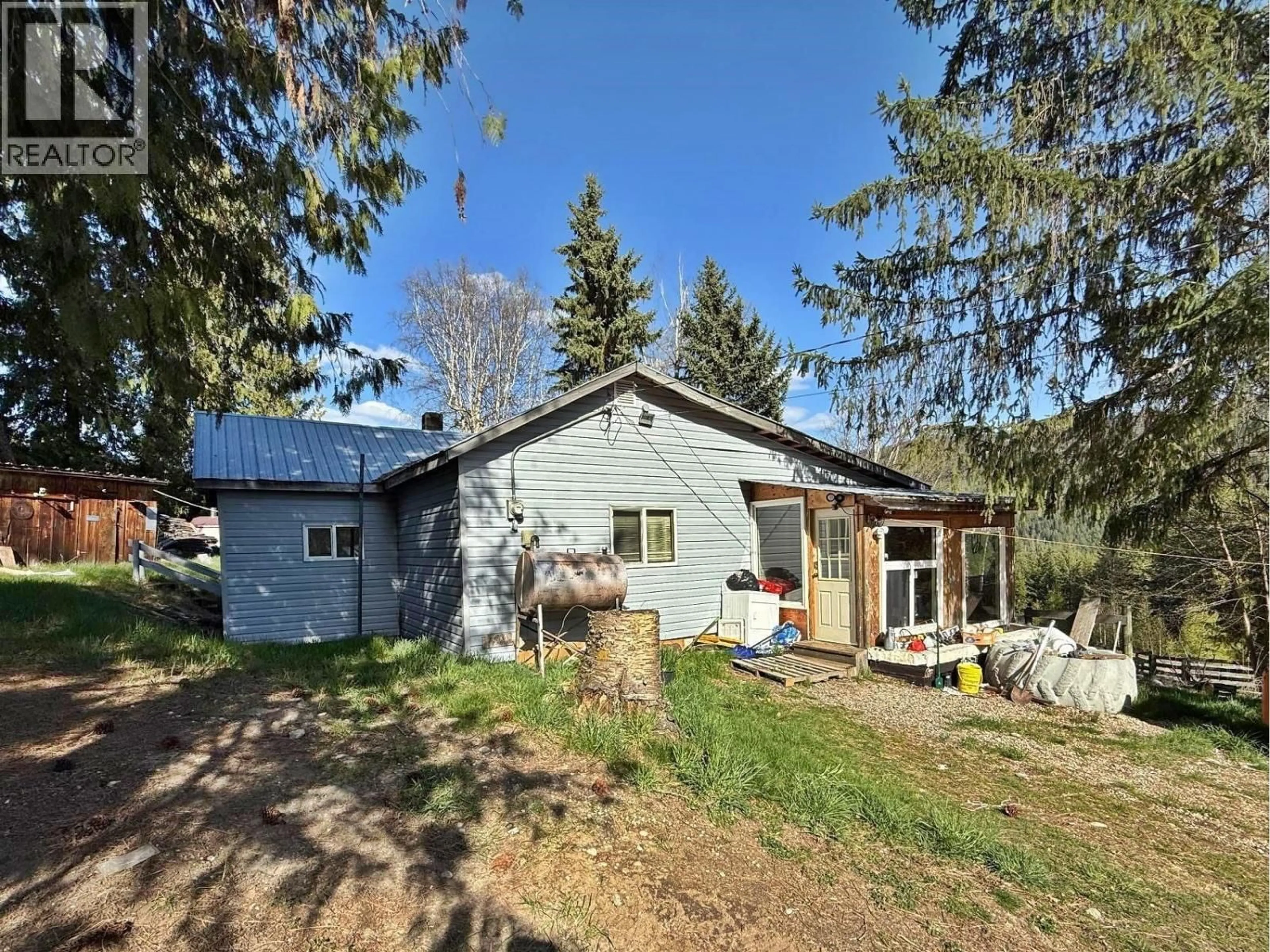 A pic from outside/outdoor area/front of a property/back of a property/a pic from drone, unknown for 3437 YELLOWHEAD HIGHWAY, Vavenby British Columbia V0E3A0