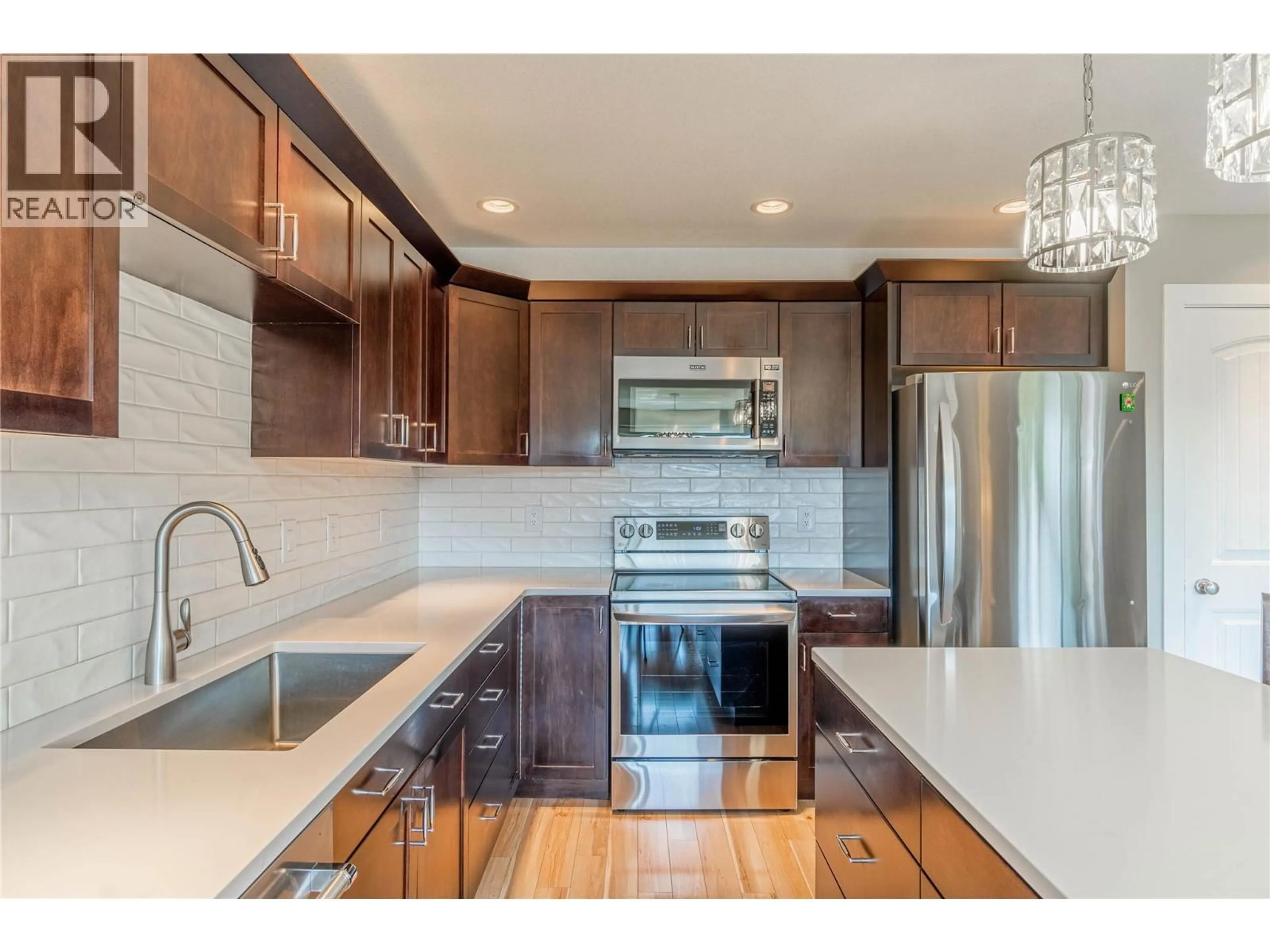 Open concept kitchen, ceramic/tile floor for 13 - 3031 WESTSYDE ROAD, Kamloops British Columbia V2B0E4