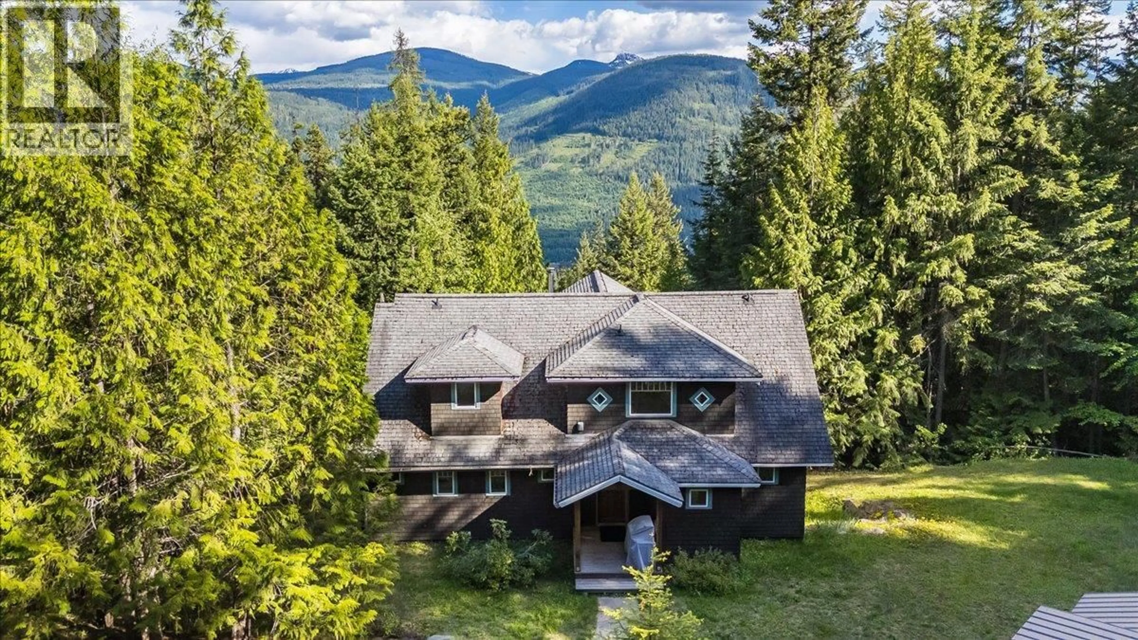 A pic from outside/outdoor area/front of a property/back of a property/a pic from drone, mountain view for 3630 MOUNTAIN VIEW ROAD, Bonnington British Columbia V0G2G3