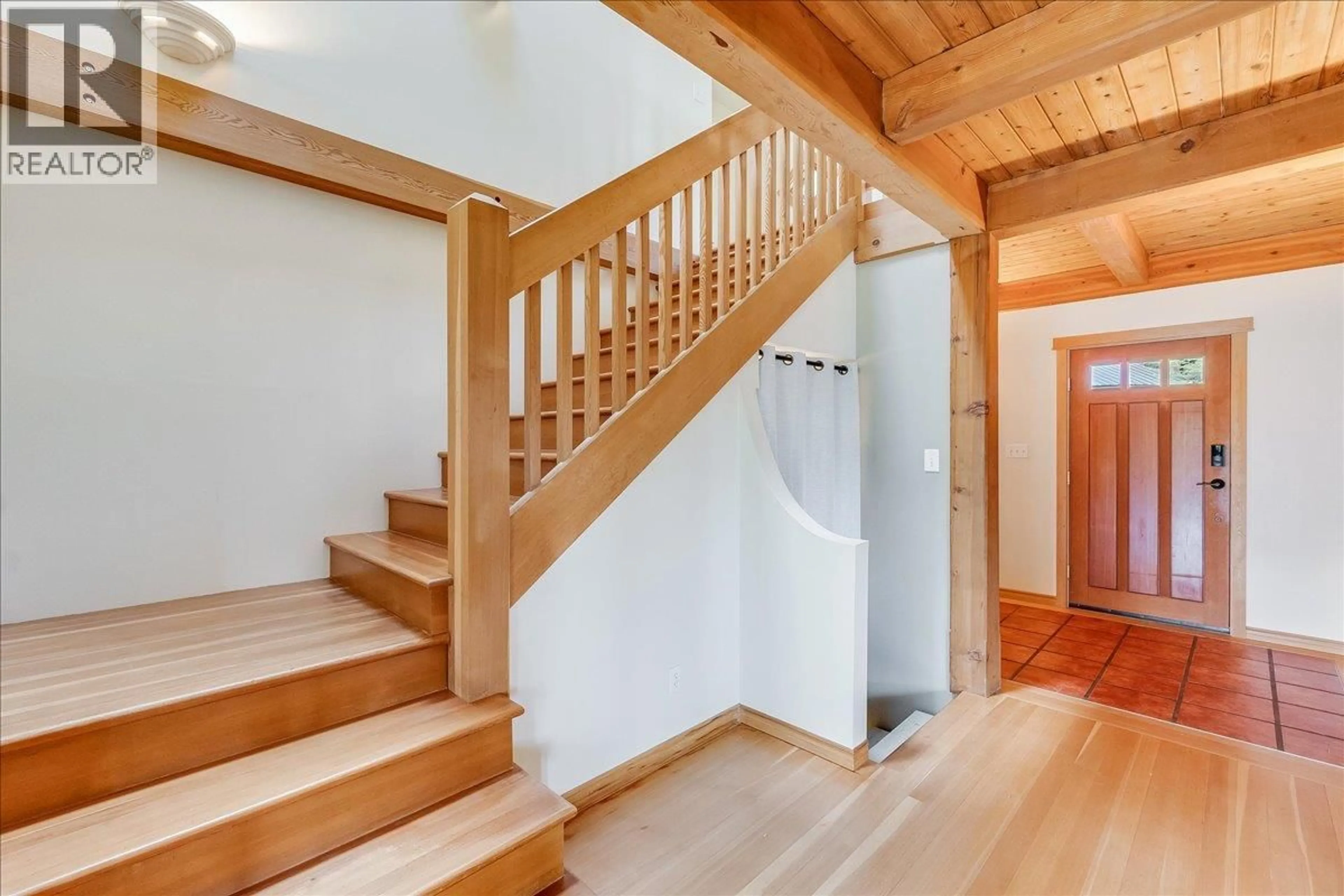 Stairs for 3630 MOUNTAIN VIEW ROAD, Bonnington British Columbia V0G2G3