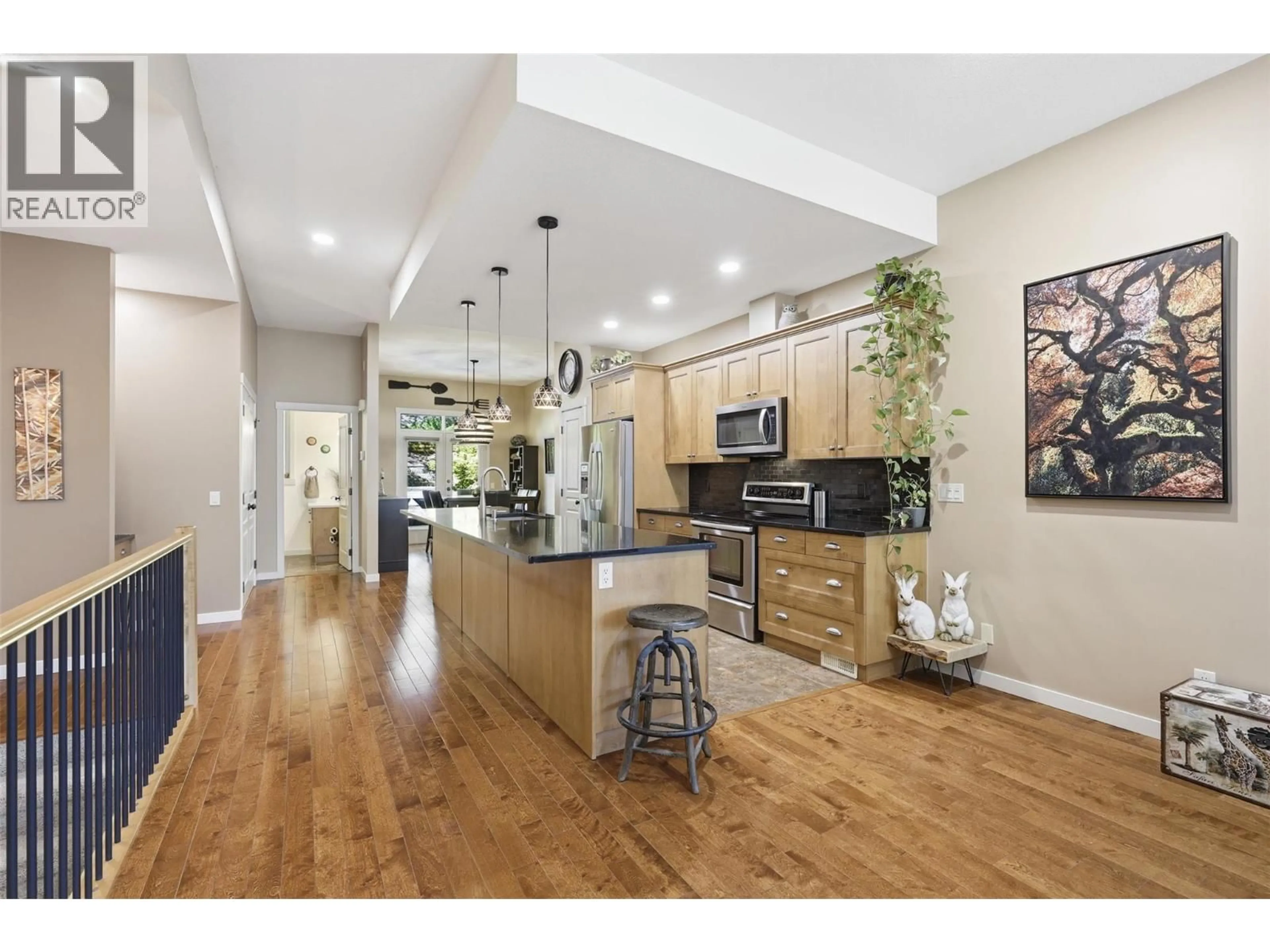Open concept kitchen, unknown for 1631 GOLF RIDGE WAY, Kamloops British Columbia V2H0A5