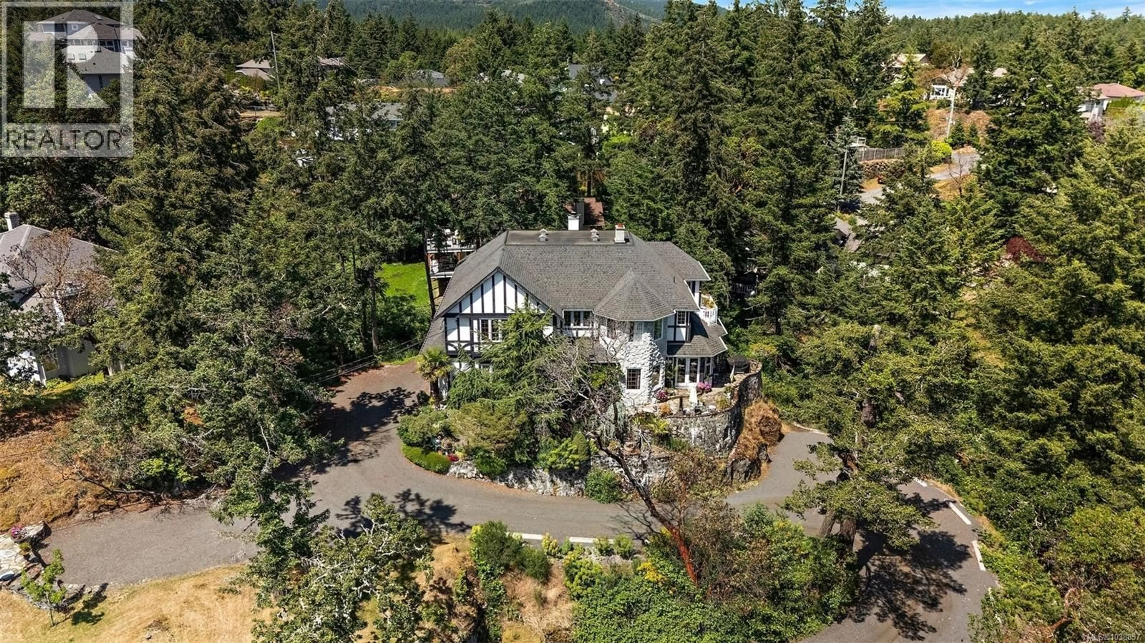 A pic from outside/outdoor area/front of a property/back of a property/a pic from drone, mountain view for 405 CORALEE PLACE, Langford British Columbia V9B6C4