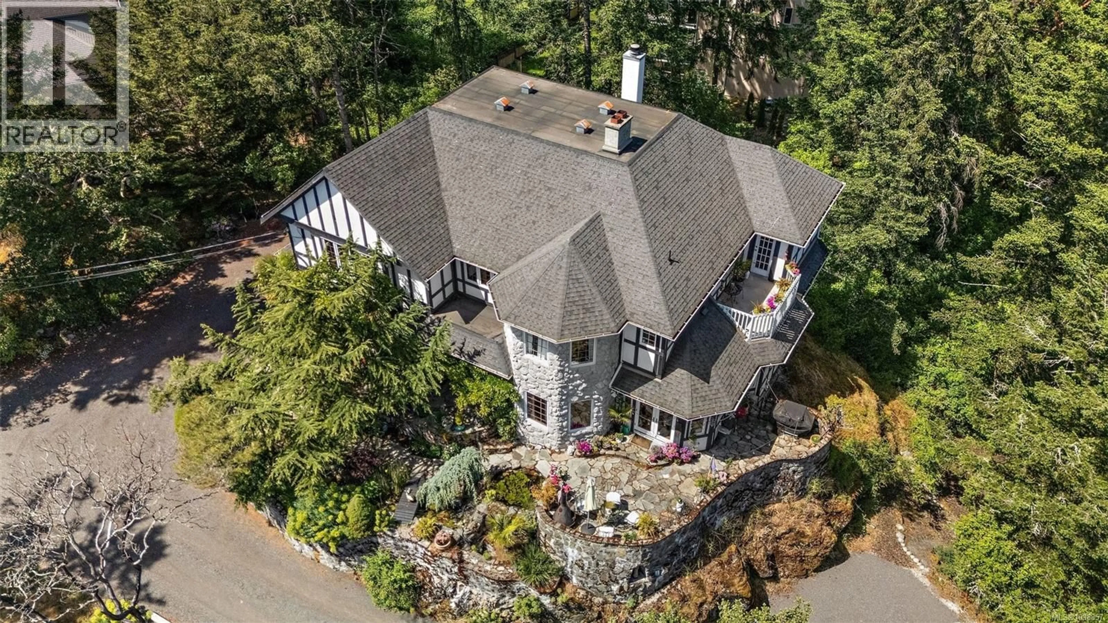 A pic from outside/outdoor area/front of a property/back of a property/a pic from drone, unknown for 405 CORALEE PLACE, Langford British Columbia V9B6C4