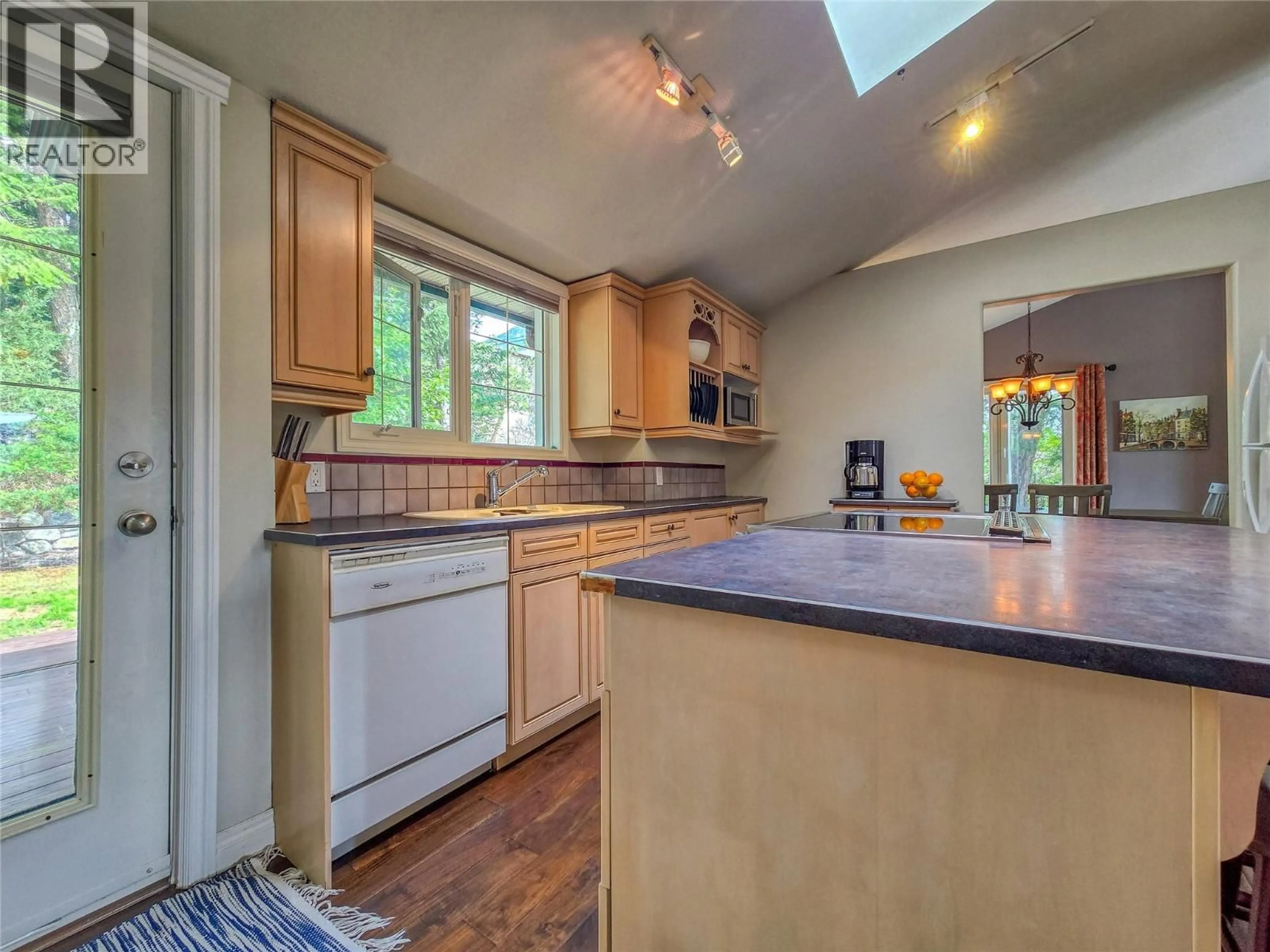 Unknown for 4938 HOT SPRINGS ROAD, Fairmont Hot Springs British Columbia V0B1L1