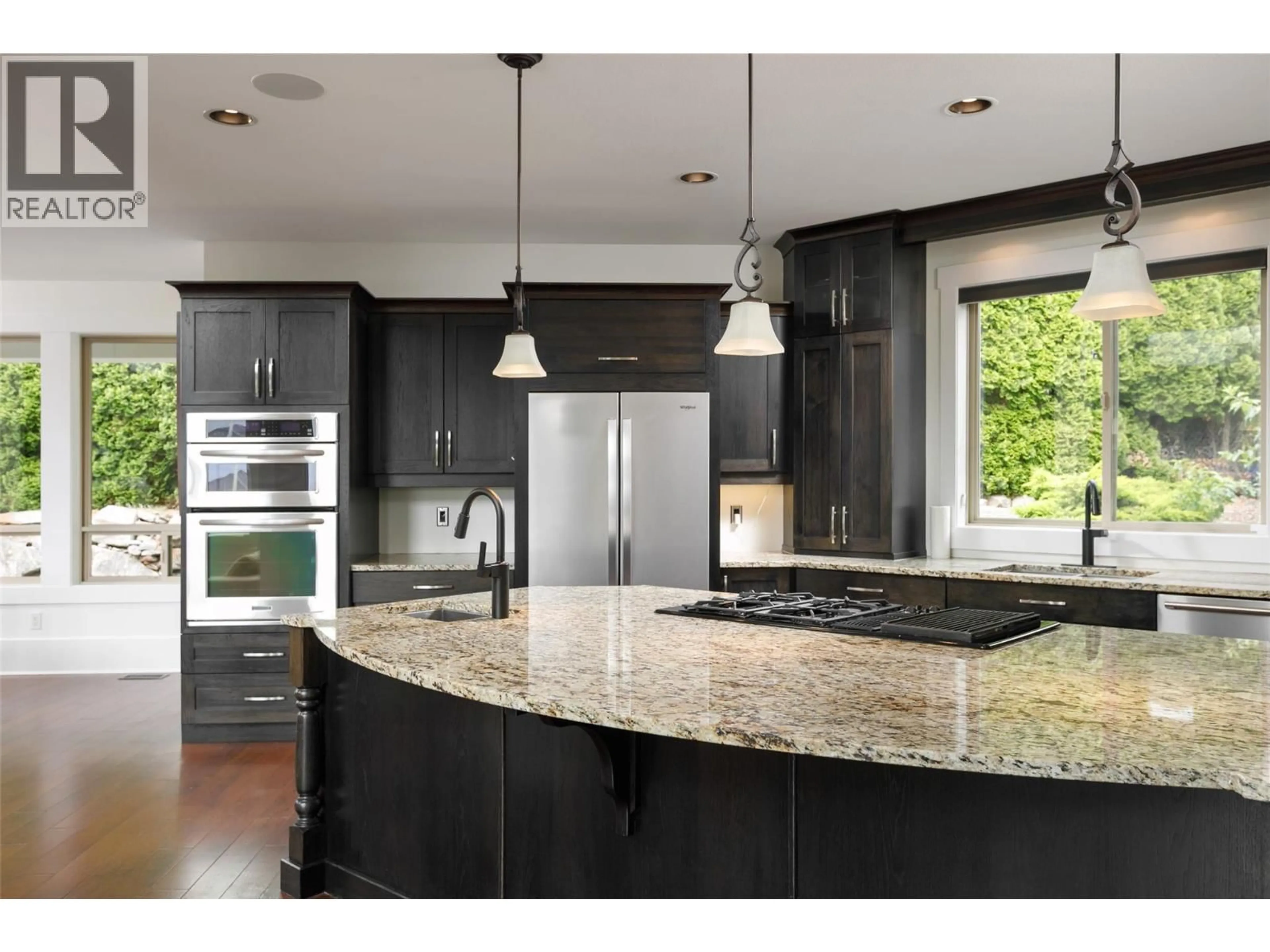 Contemporary kitchen, unknown for 3192 VINEYARD VIEW DRIVE, West Kelowna British Columbia V4T3B4