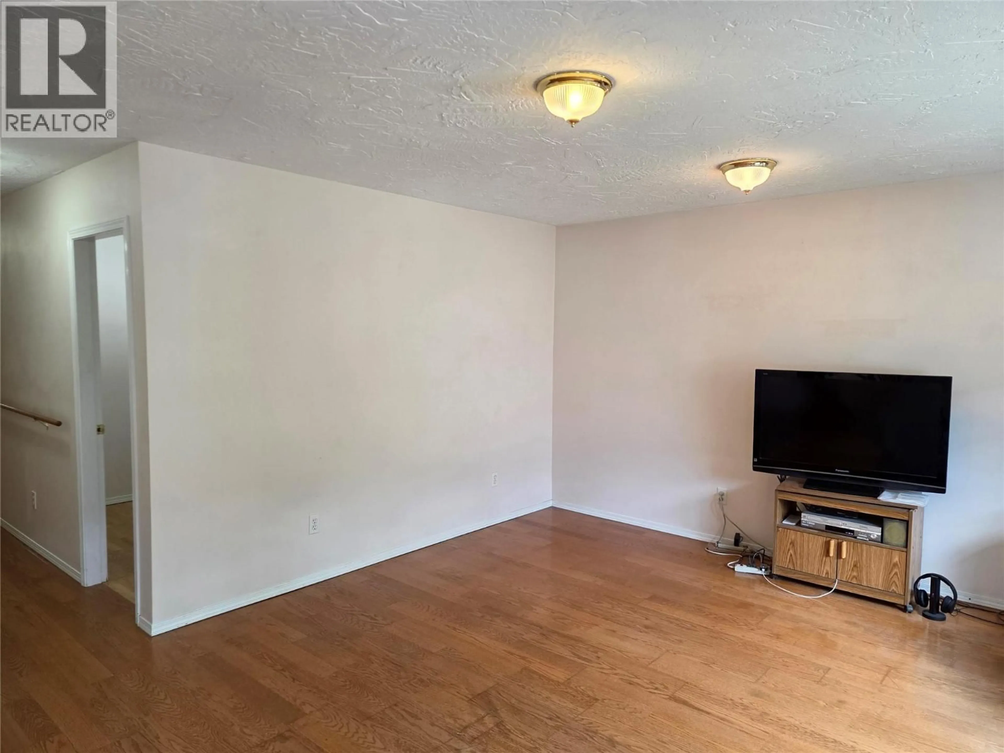 A pic of a room for 410 6TH AVENUE, Keremeos British Columbia V0X1N3