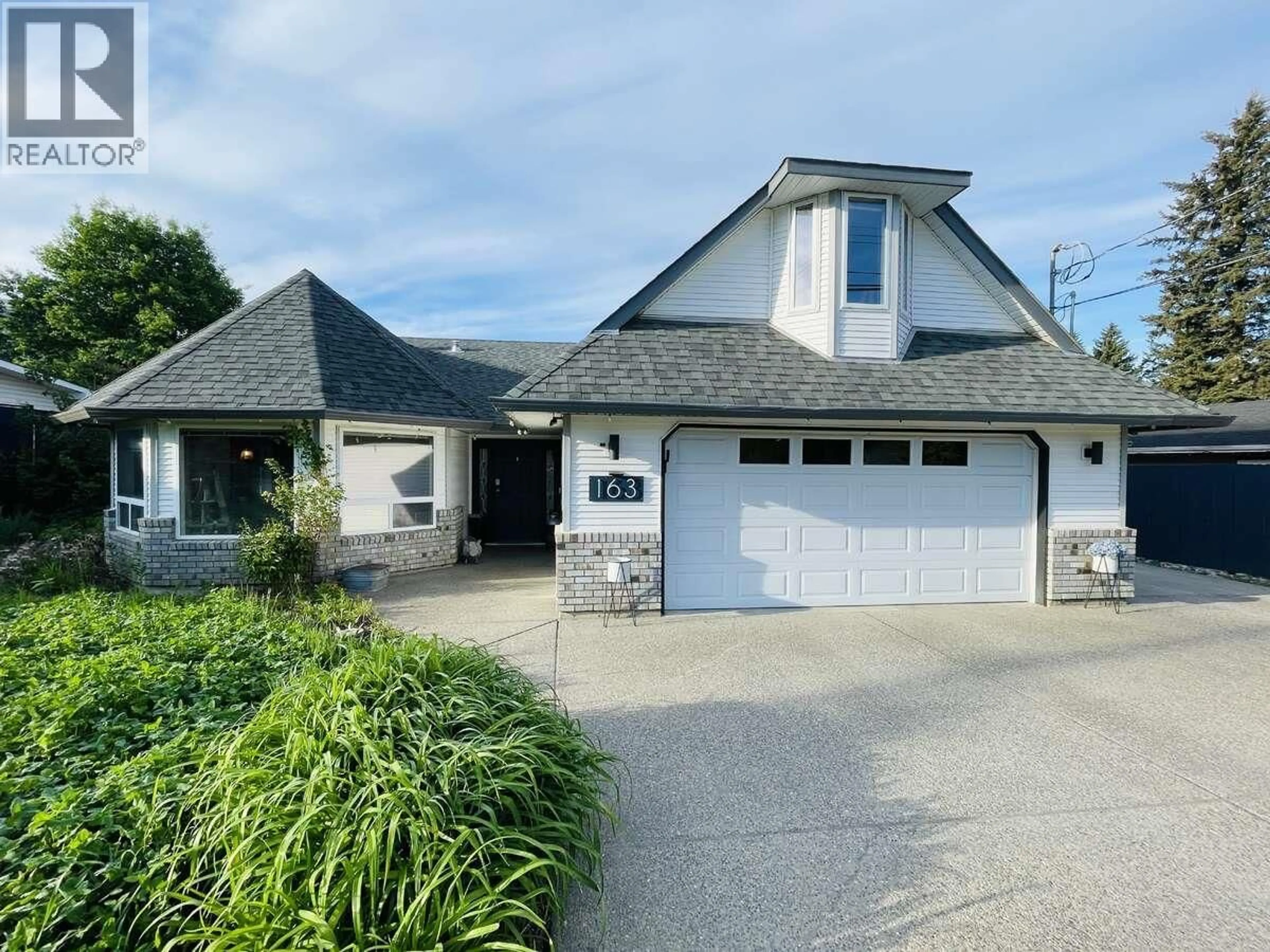 Home with vinyl exterior material, street for 163 PUETT RANCH ROAD, Kamloops British Columbia V2H1M9