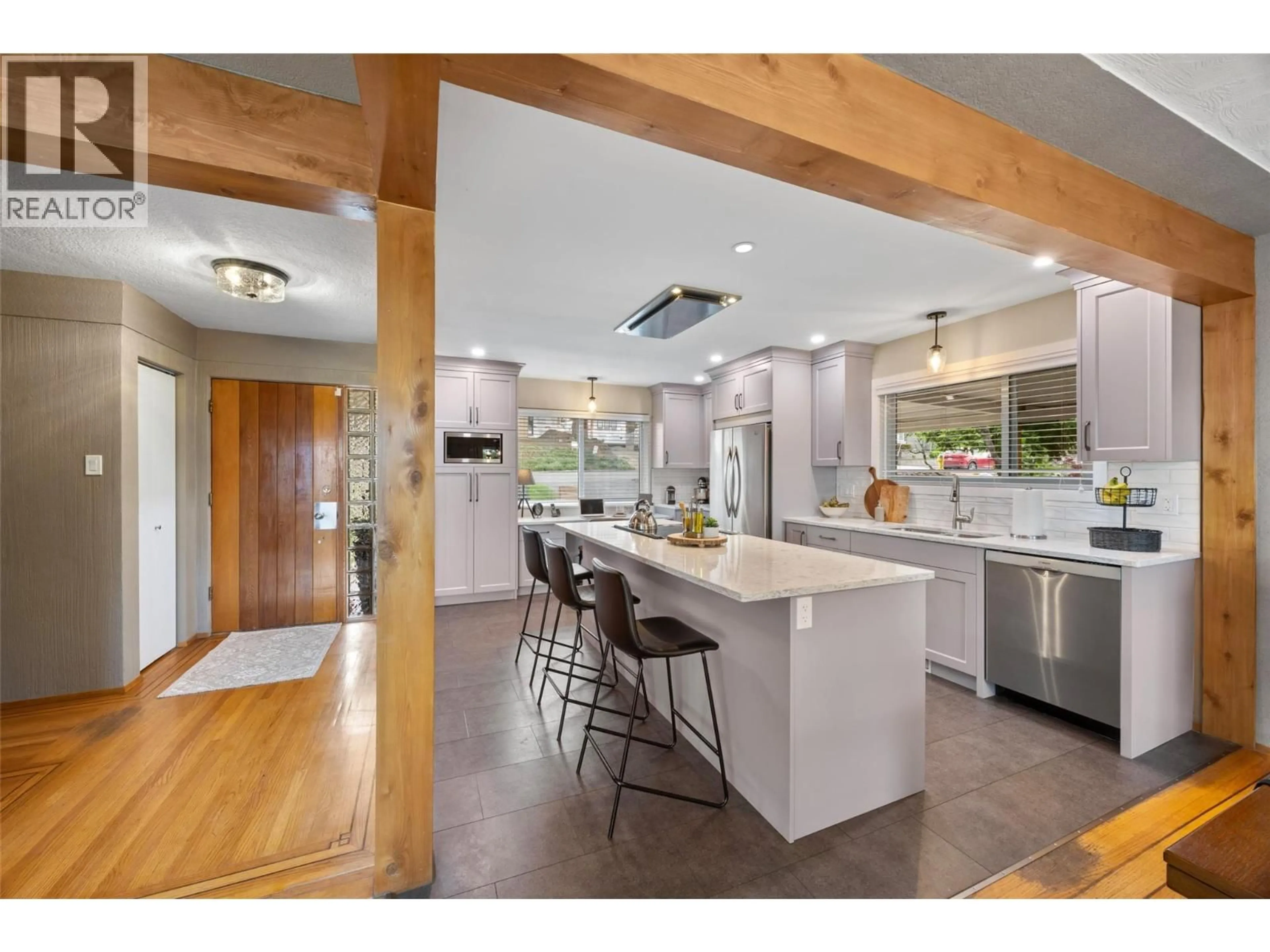 Open concept kitchen, unknown for 1448 PINE CRESCENT, Kamloops British Columbia V2C2Z3