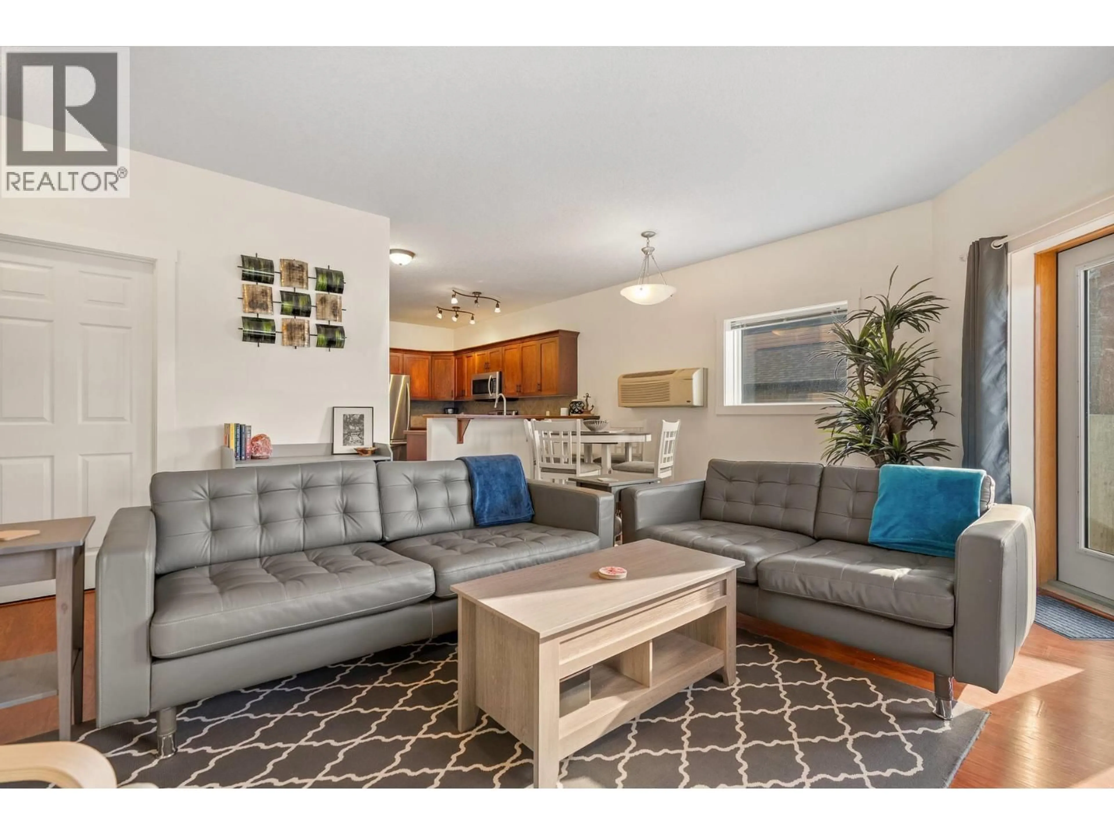 Living room with furniture, unknown for 202 - 7307 PROSPECTOR AVENUE, Radium Hot Springs British Columbia V0A1M0