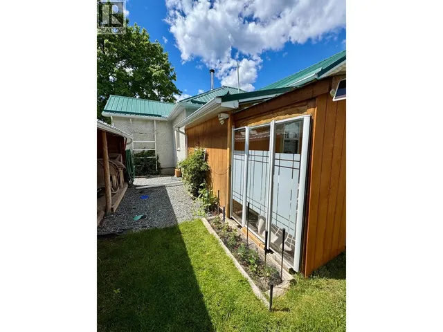 1410 EASTMAN AVENUE, Riondel 3